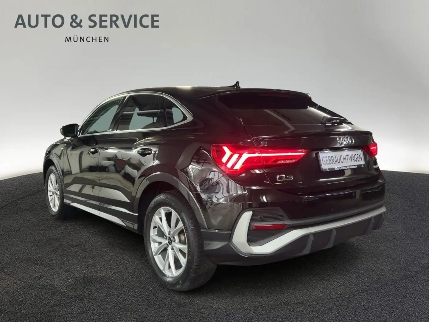 Audi Q3 35 2.0 tdi S line edition s-tronic Zwart - 2