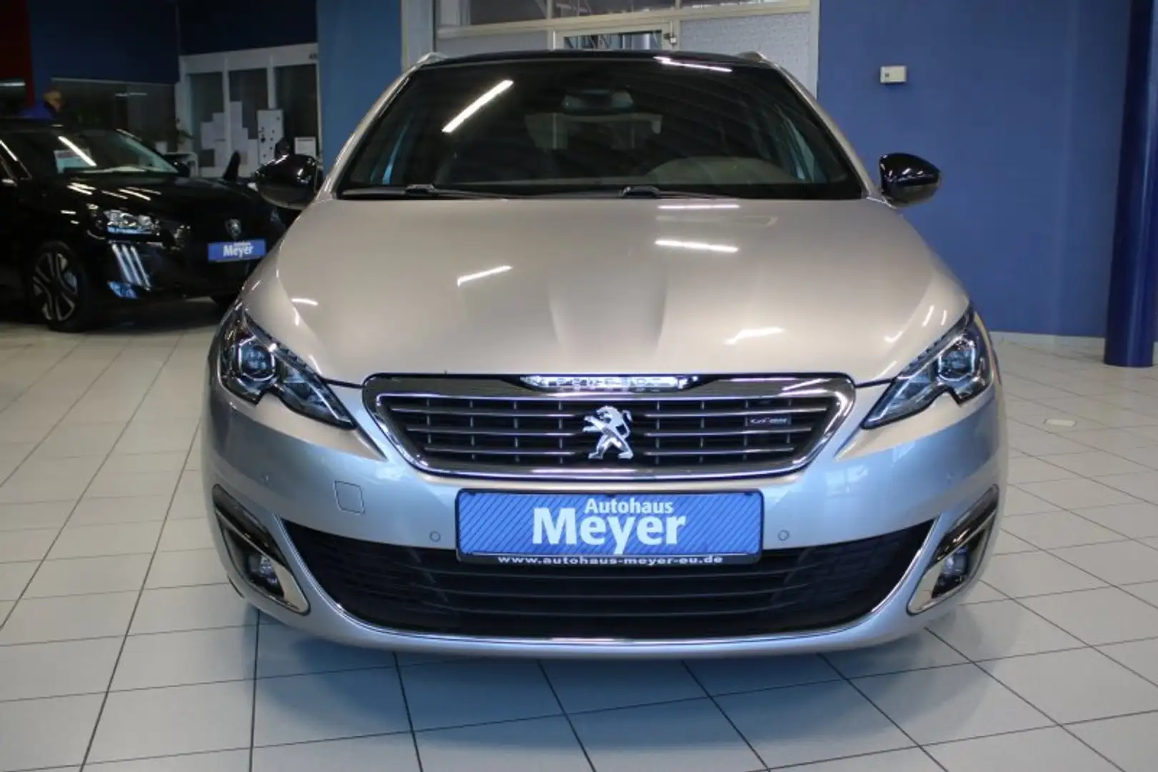 Peugeot 308 2.0 BlueHDi 150 SW Allure  LED/Navi/Pano Grau - 2