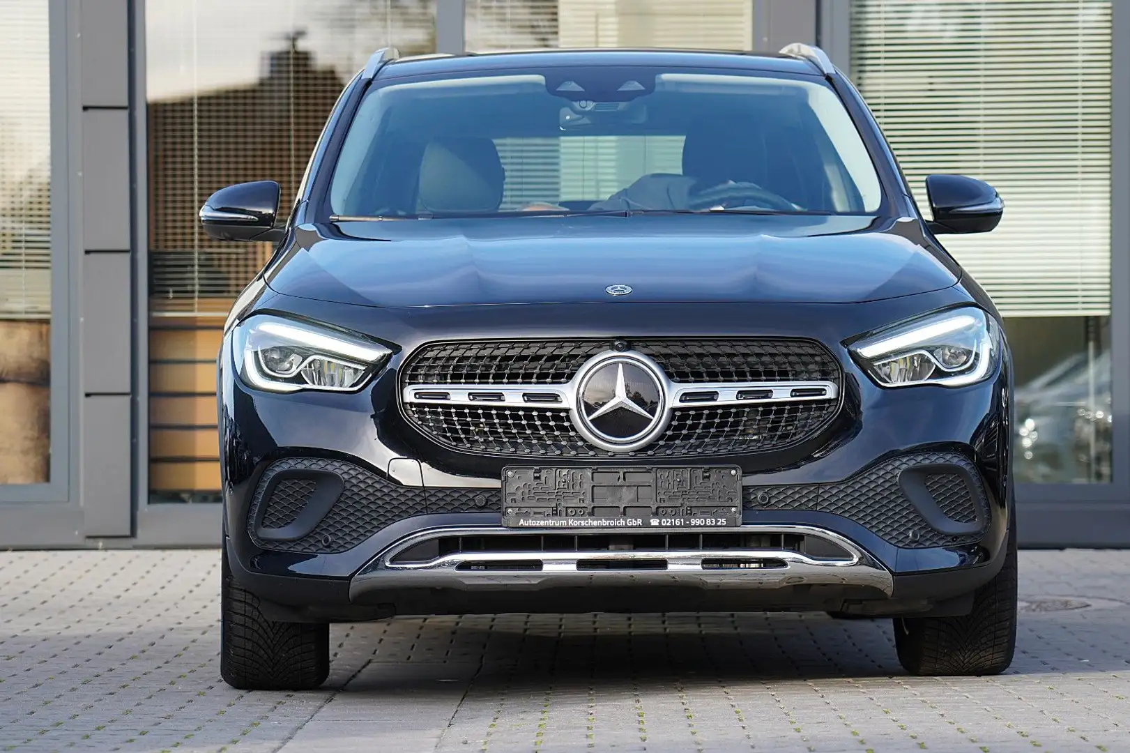 Mercedes-Benz GLA 250 4Matic MIT 2 JAHREN GARANTIE !!! Schwarz - 2