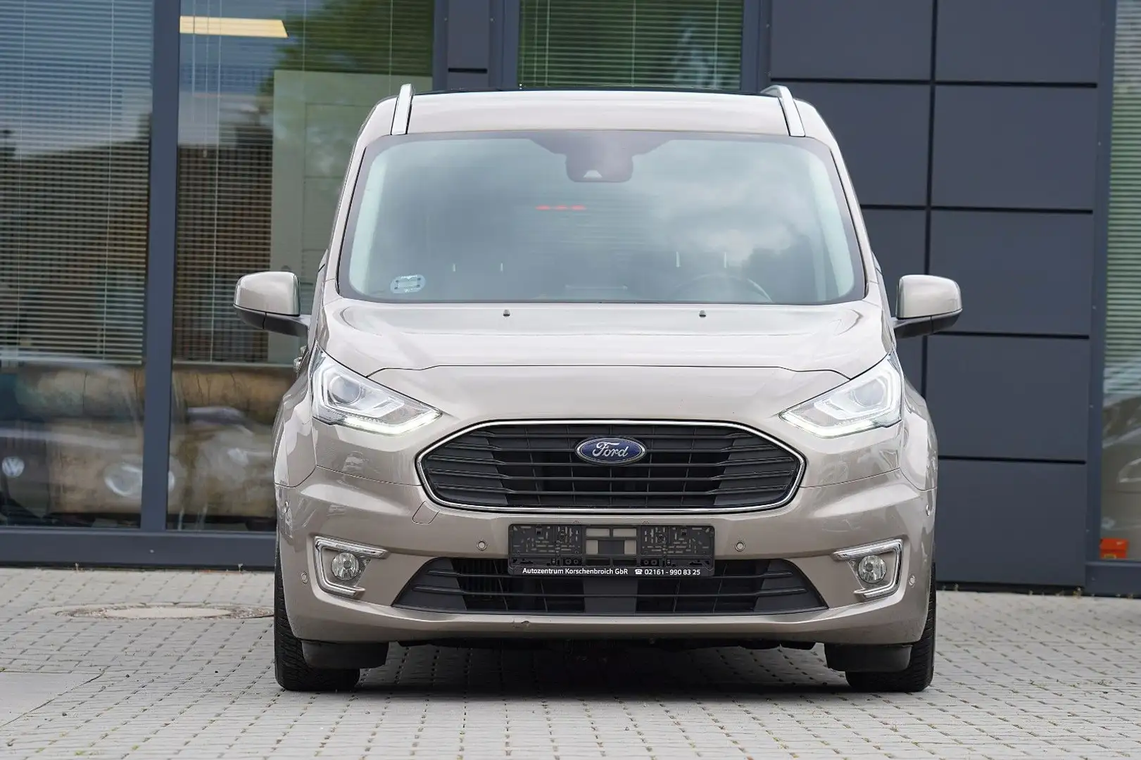 Ford Grand Tourneo Connect Titanium *7-Sitzer* Plateado - 2