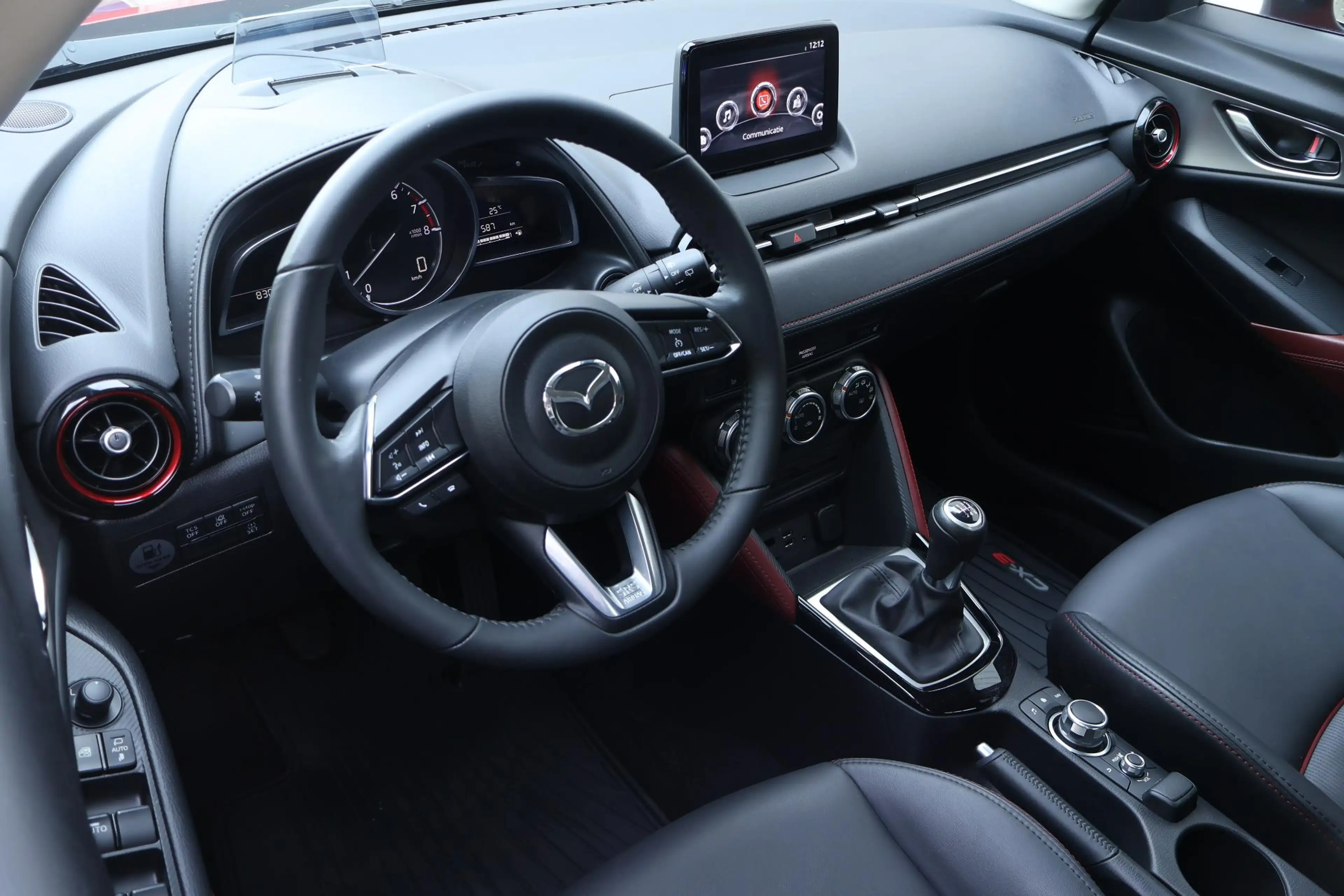 Mazda CX-3 2.0 SkyActiv-G 120 GT-M — photo 8