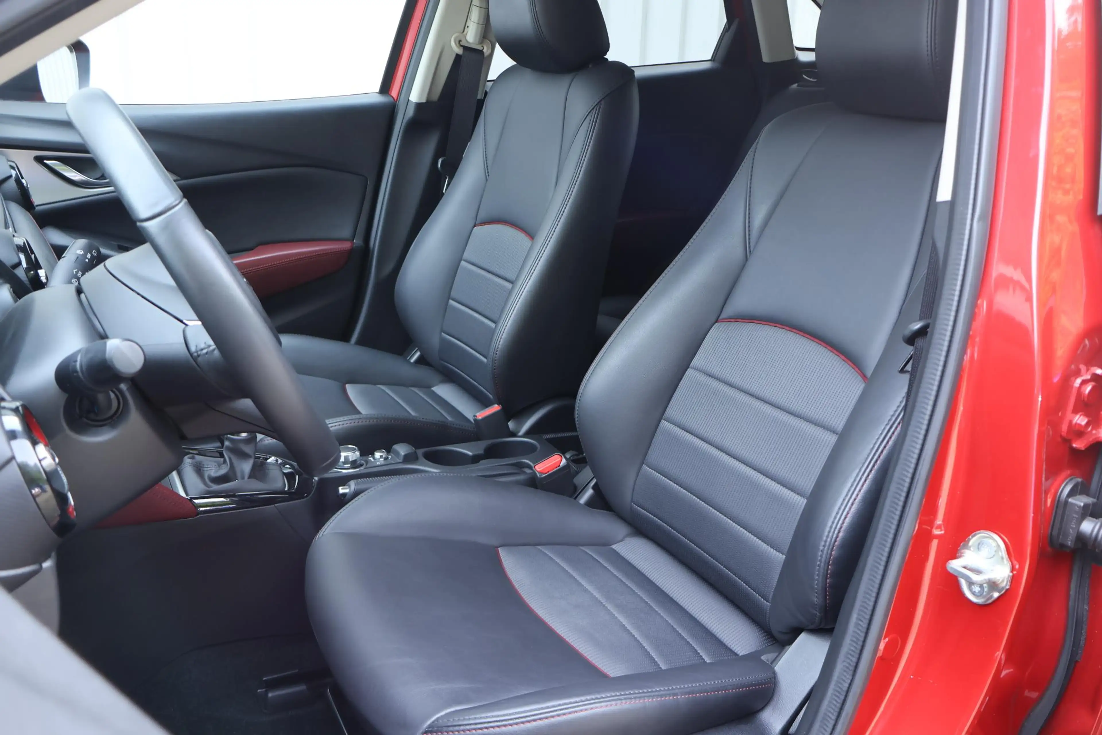 Mazda CX-3 2.0 SkyActiv-G 120 GT-M — photo 9