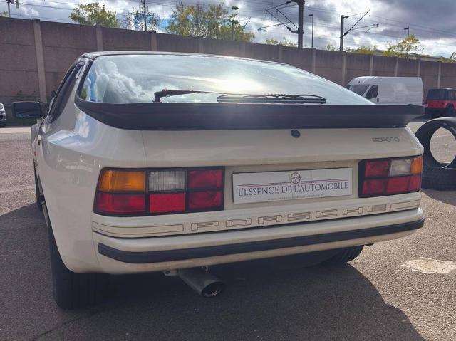 Porsche 944 944 2.5 Litres  FAIBLE KILOMETRAGE certifié