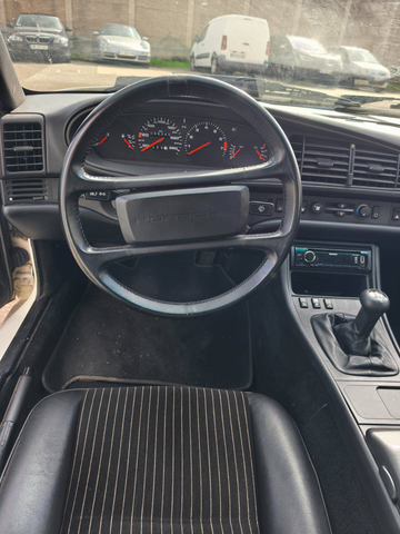 Porsche 944 944 2.5 Litres  FAIBLE KILOMETRAGE certifié