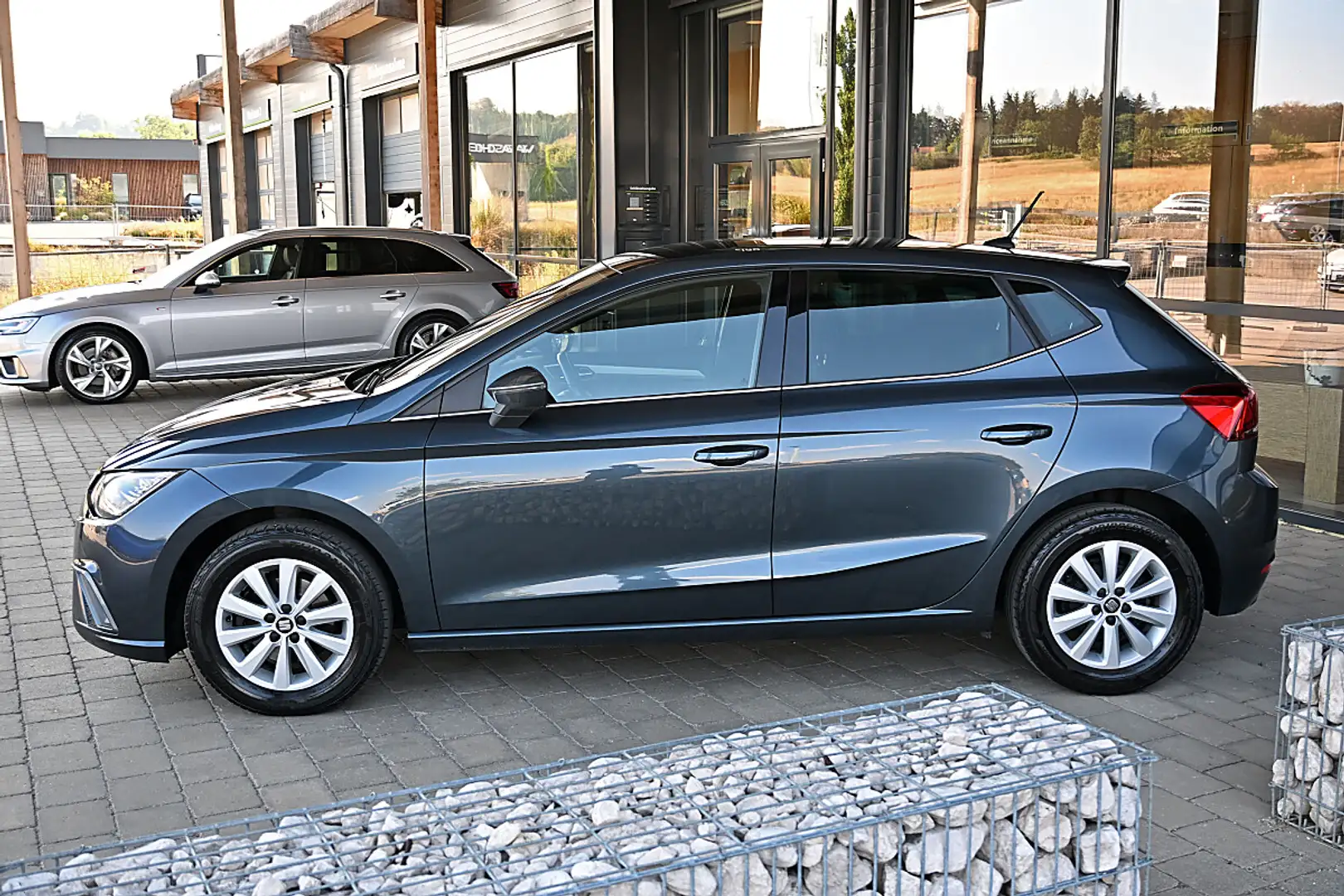SEAT Ibiza Xcellence 1,6 TDI CR LED, ACC, NAVI Grau - 2