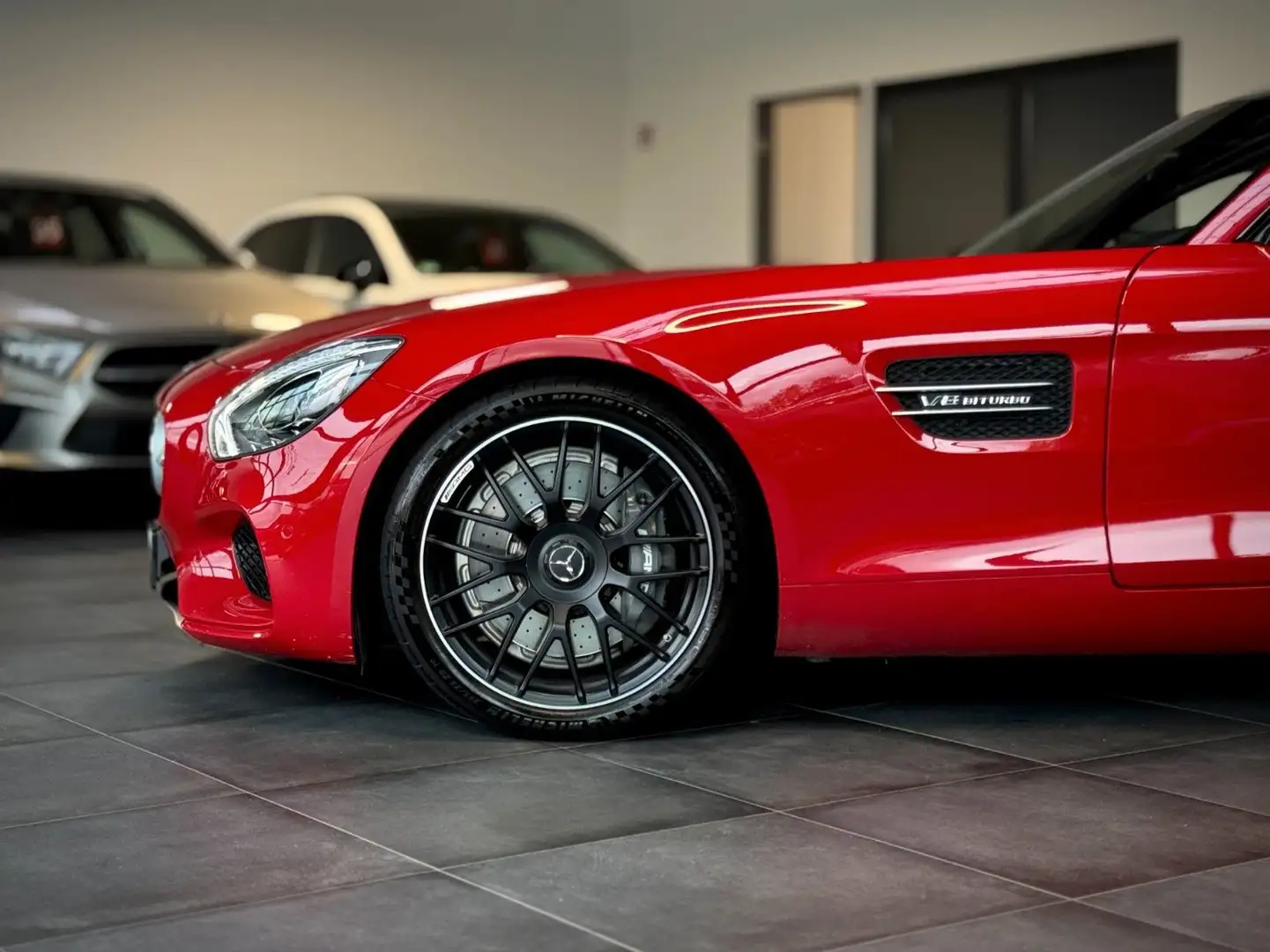 Mercedes-Benz AMG GT Coupe V8* Panorama*AMG- Performance*Excl* Rouge - 2