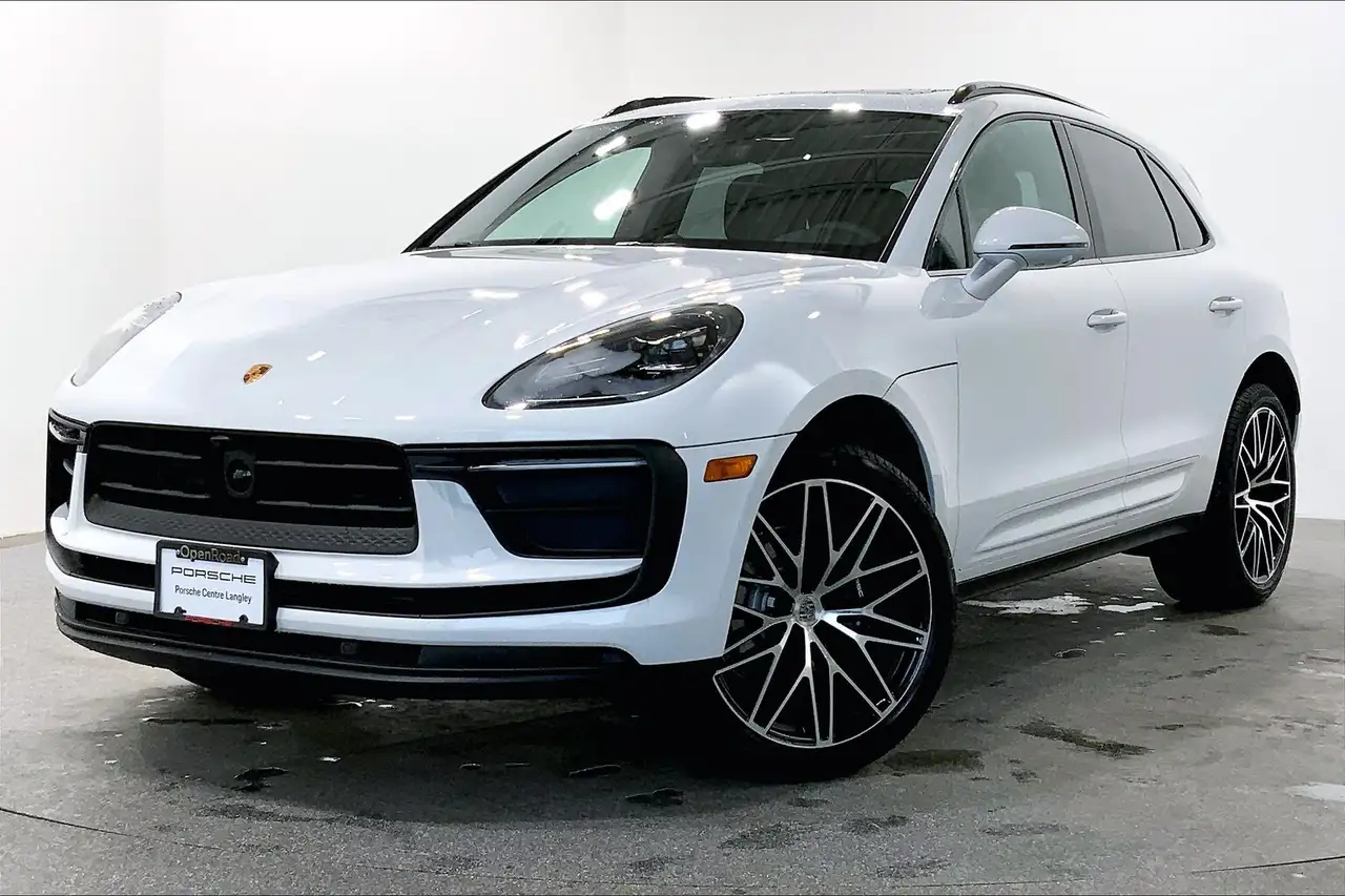 2025 Porsche Macan
