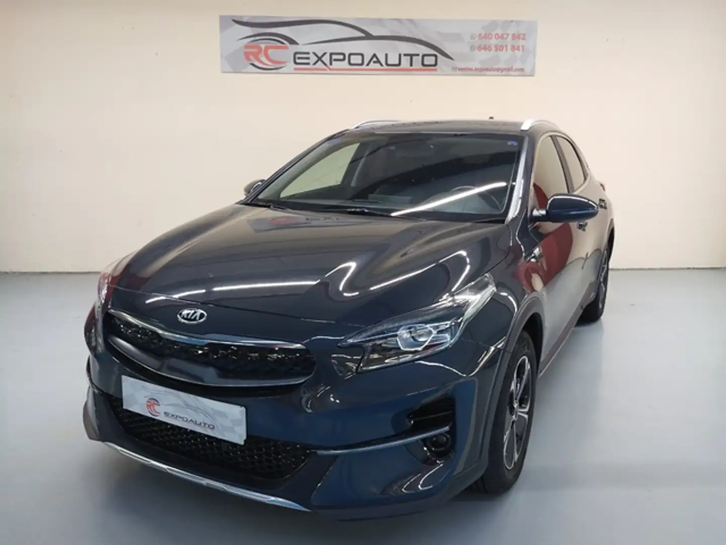 Kia XCeed 1.6 PHEV eDrive Aut. Plateado - 1