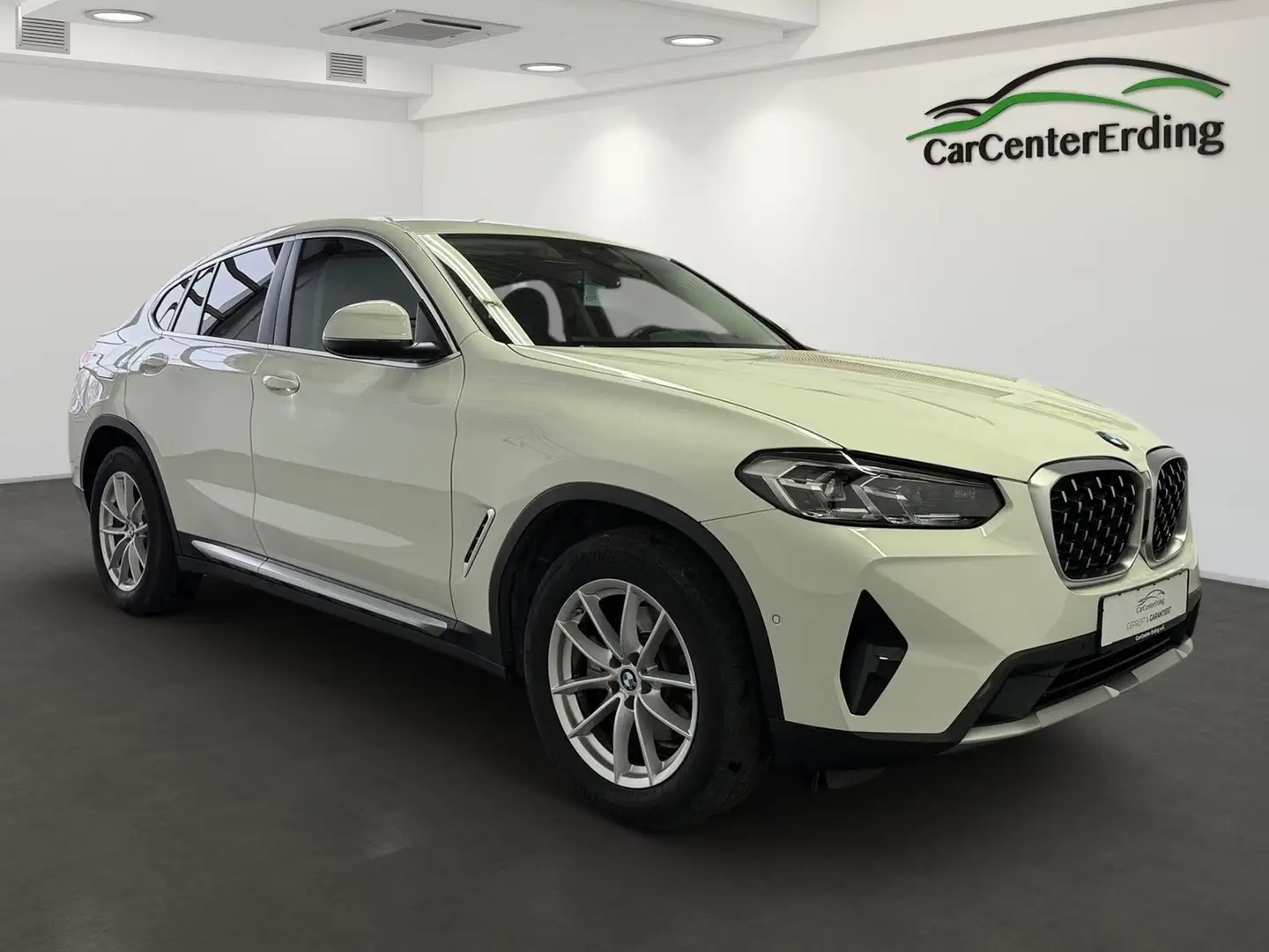 BMW X4 xDrive20d*a.LED*Navi*AHK*Kamera*LiveCockpit* White - 2