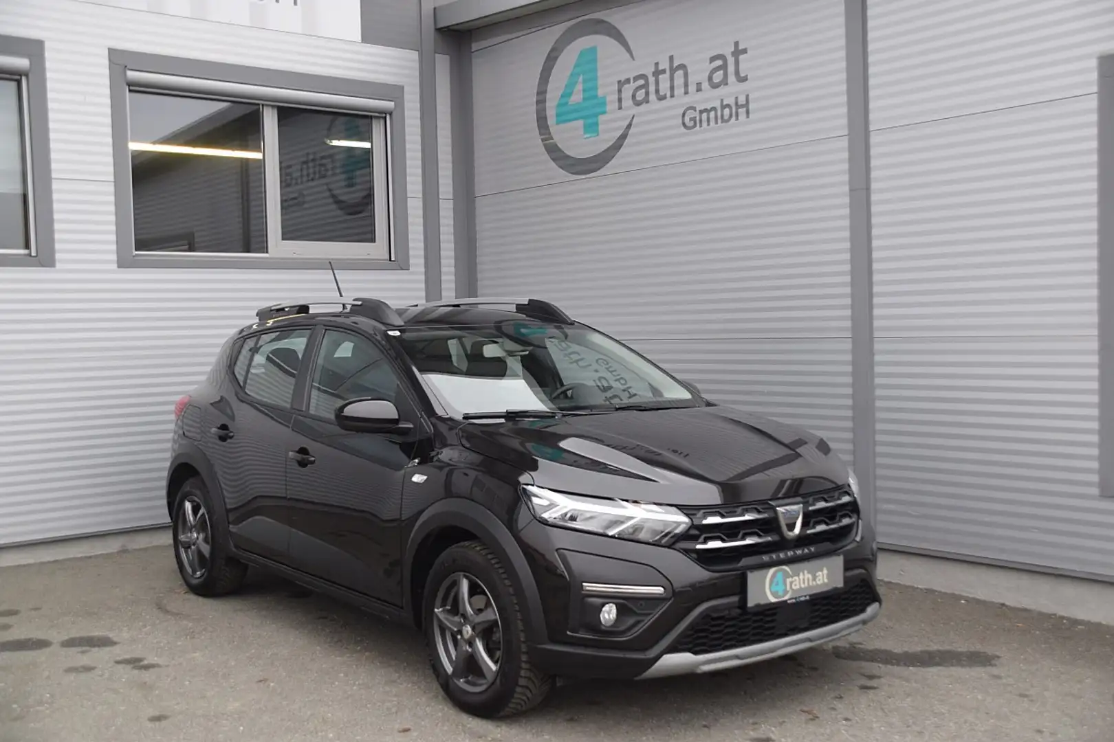 Dacia Sandero Stepway Comfort TCe 90 RFK Schwarz - 1