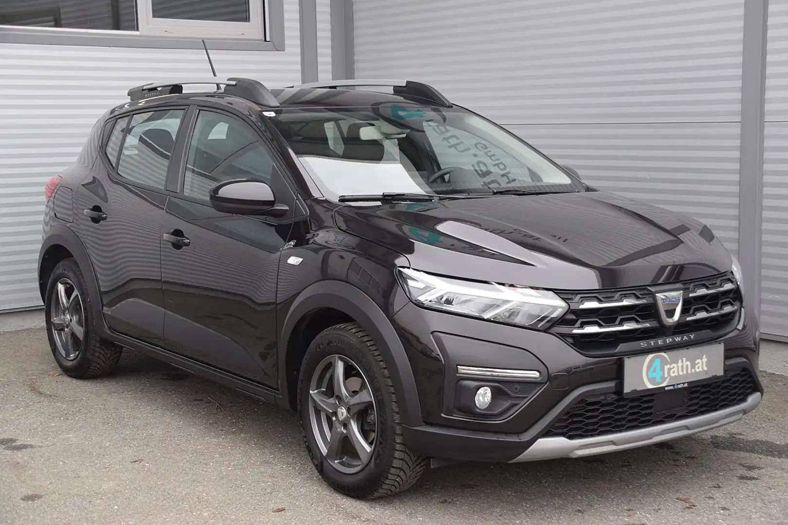 Dacia Sandero Stepway Comfort TCe 90 RFK Schwarz - 2