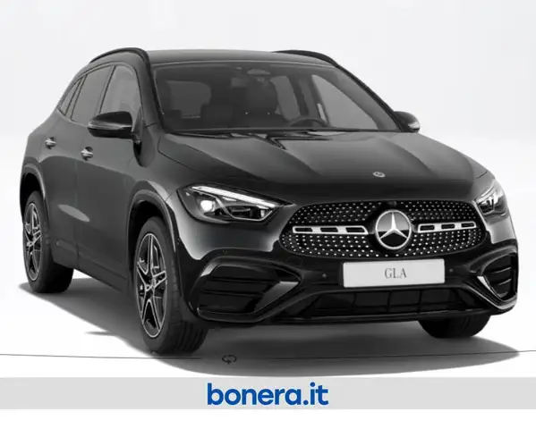 Mercedes-Benz GLA view 2