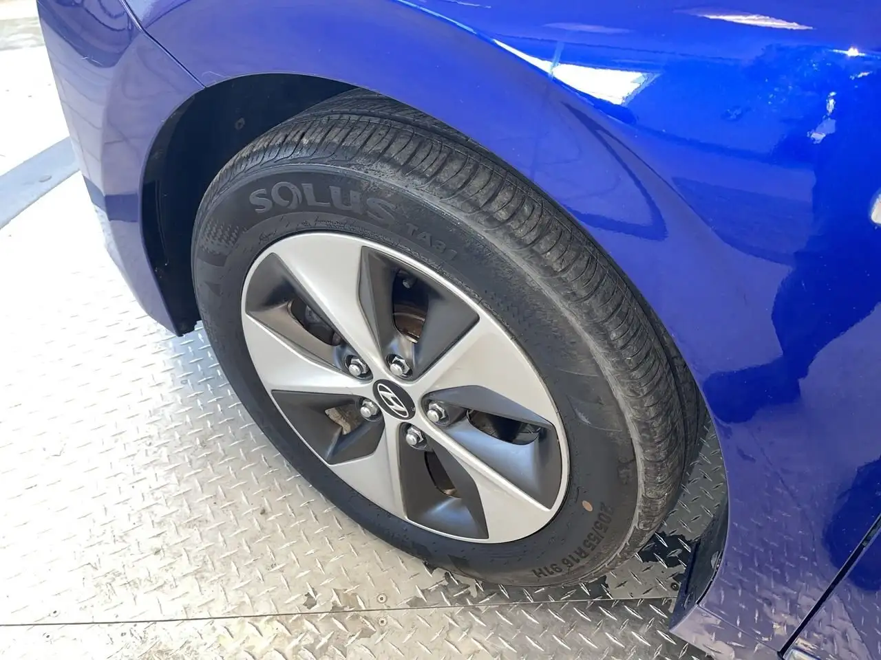 Hyundai IONIQ снимка Hyundai IONIQ