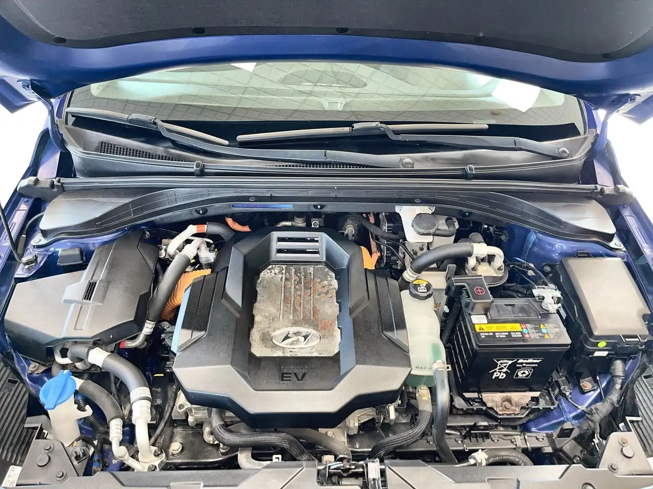 Hyundai IONIQ снимка Hyundai IONIQ