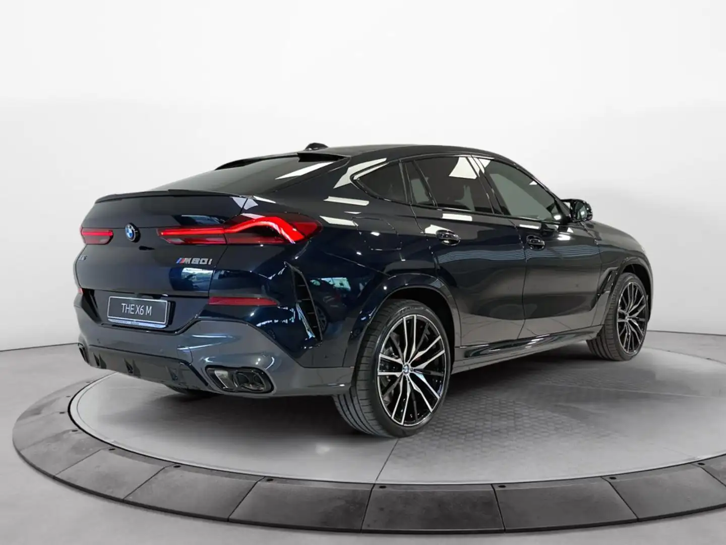 BMW X6 M60i 48V MSport Pro Fekete - 2