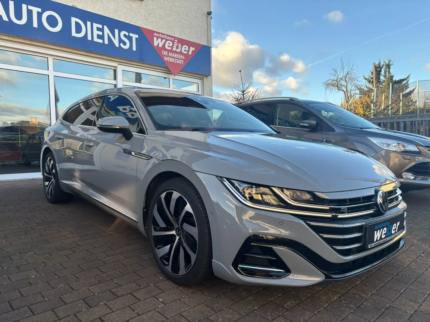 Volkswagen Arteon R-Line*360KAM*PANO*HEADUP*eAHK*Ha.&Ka.*IQ-Mx*St.Hz Grau - 1
