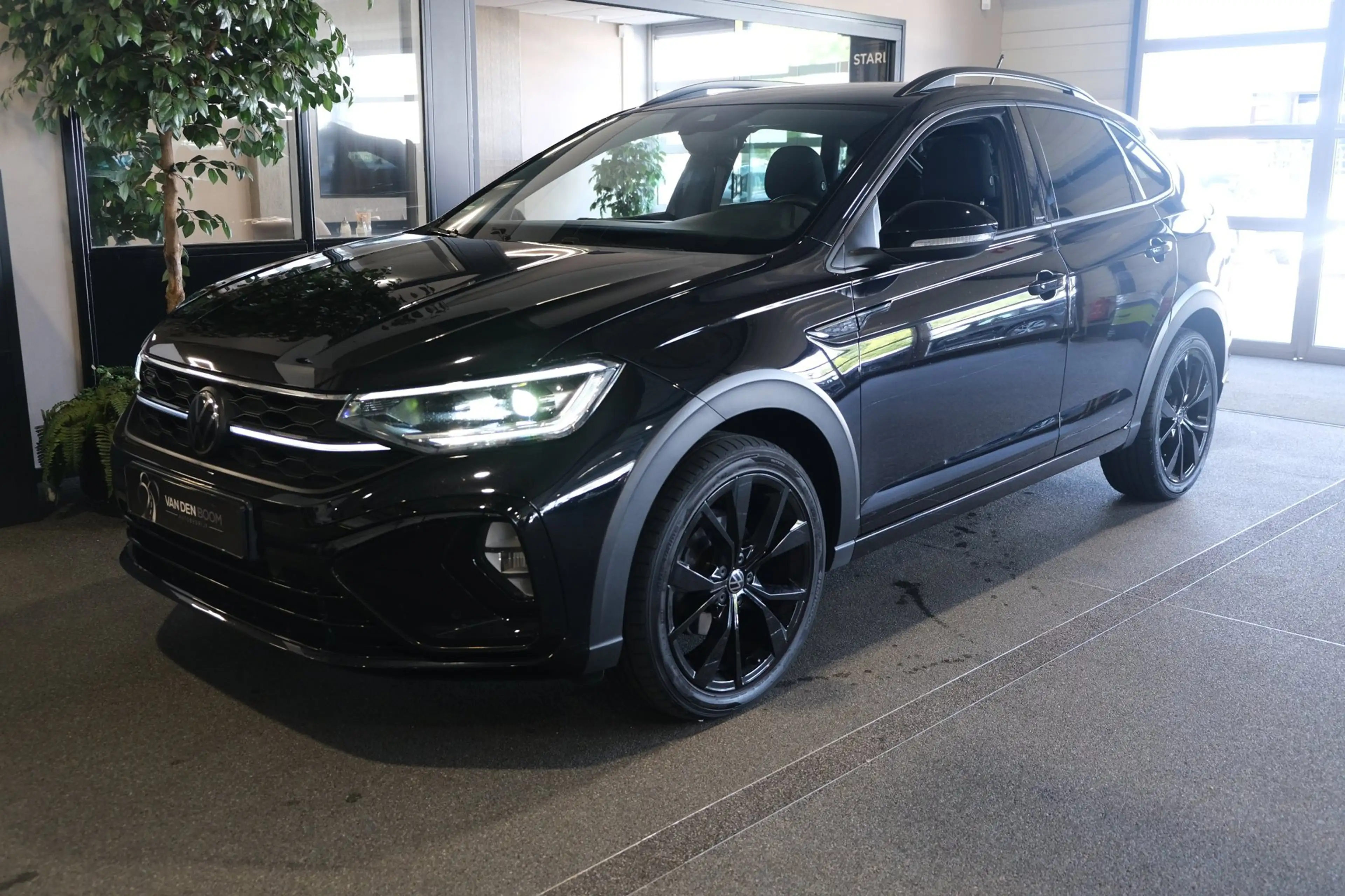 Volkswagen Taigo 1.0 TSI 2x R-Line 110PK DSG Black Style IQ Matrix — photo 15