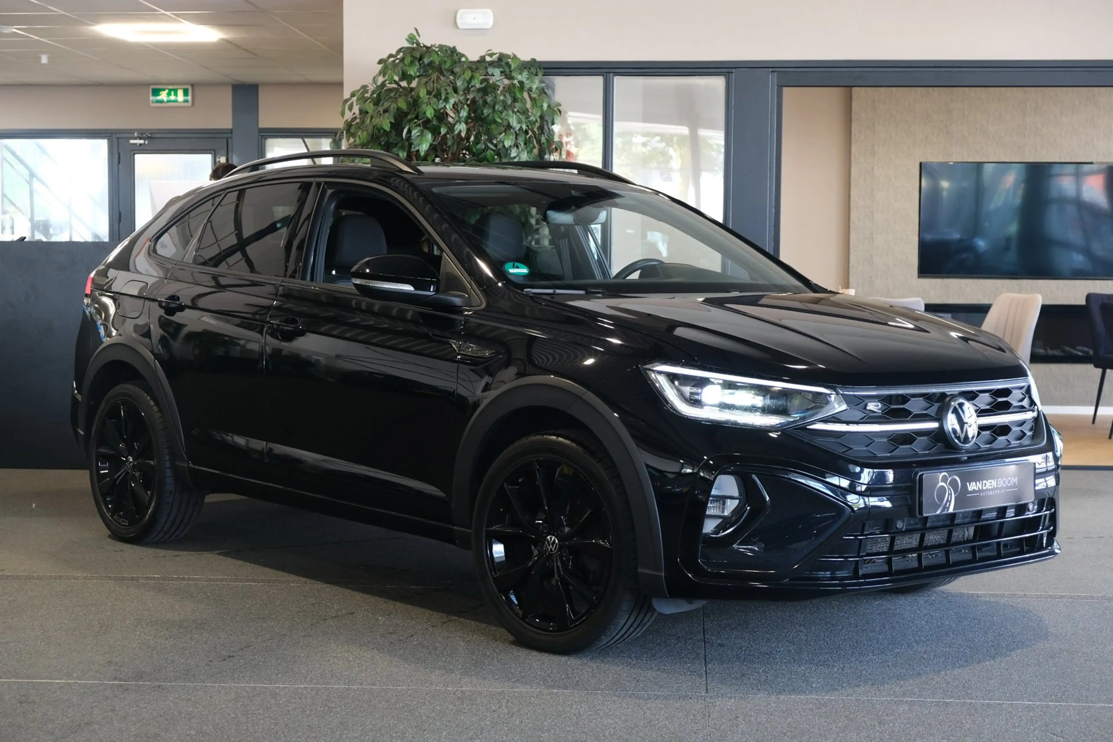 Volkswagen Taigo 1.0 TSI 2x R-Line 110PK DSG Black Style IQ Matrix — photo 6
