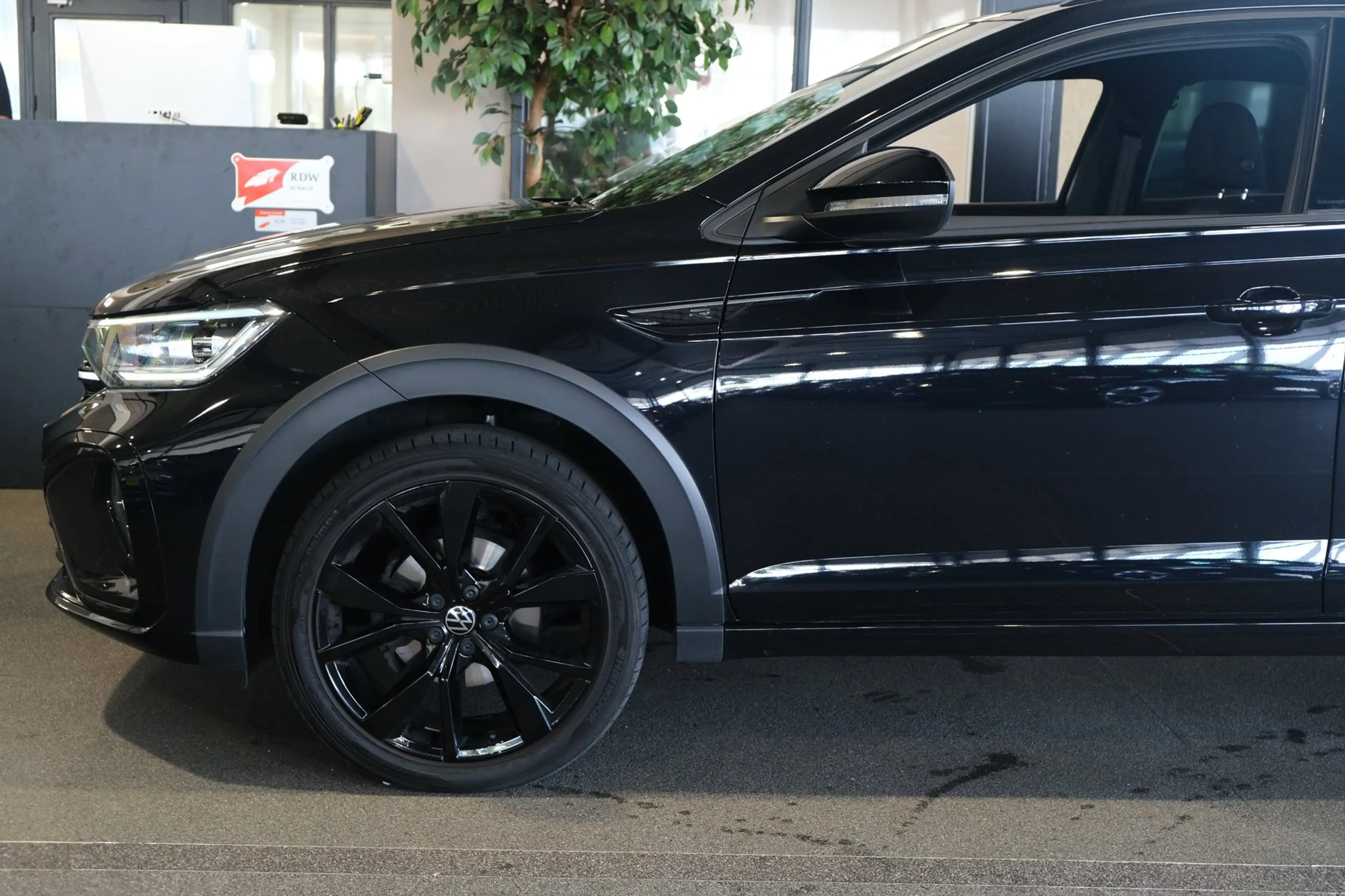 Volkswagen Taigo 1.0 TSI 2x R-Line 110PK DSG Black Style IQ Matrix — photo 14