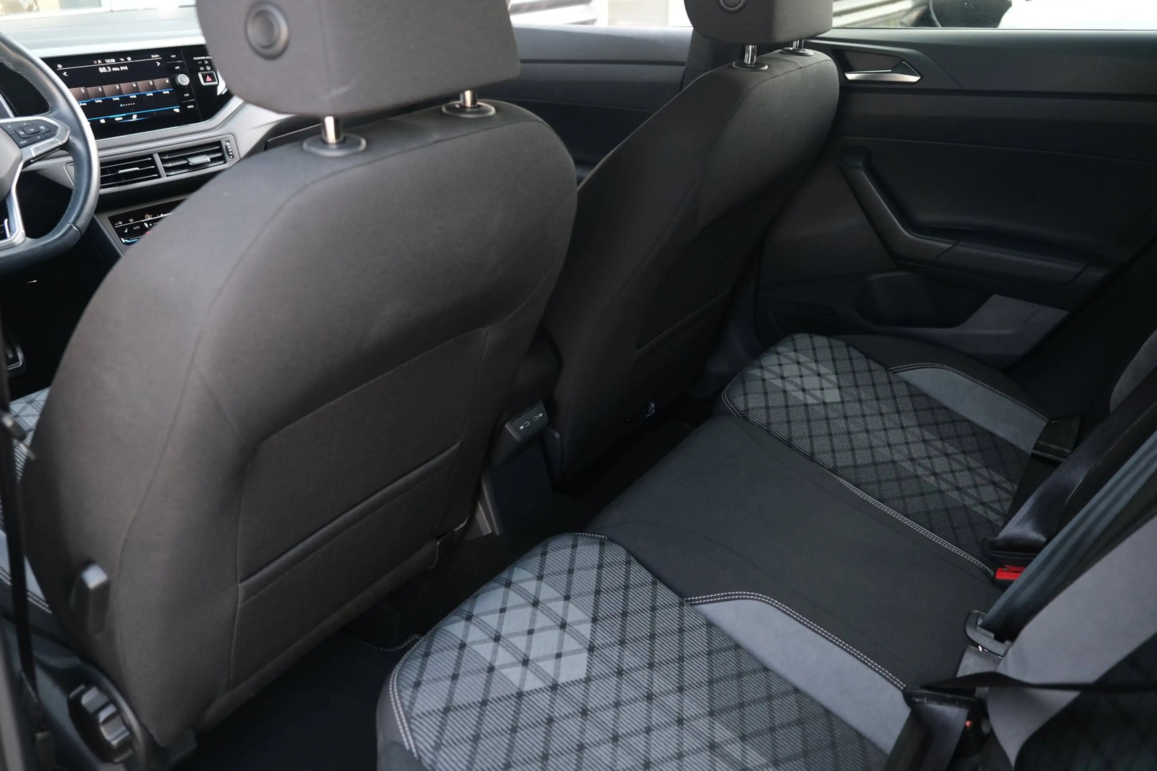 Volkswagen Taigo 1.0 TSI 2x R-Line 110PK DSG Black Style IQ Matrix — photo 10