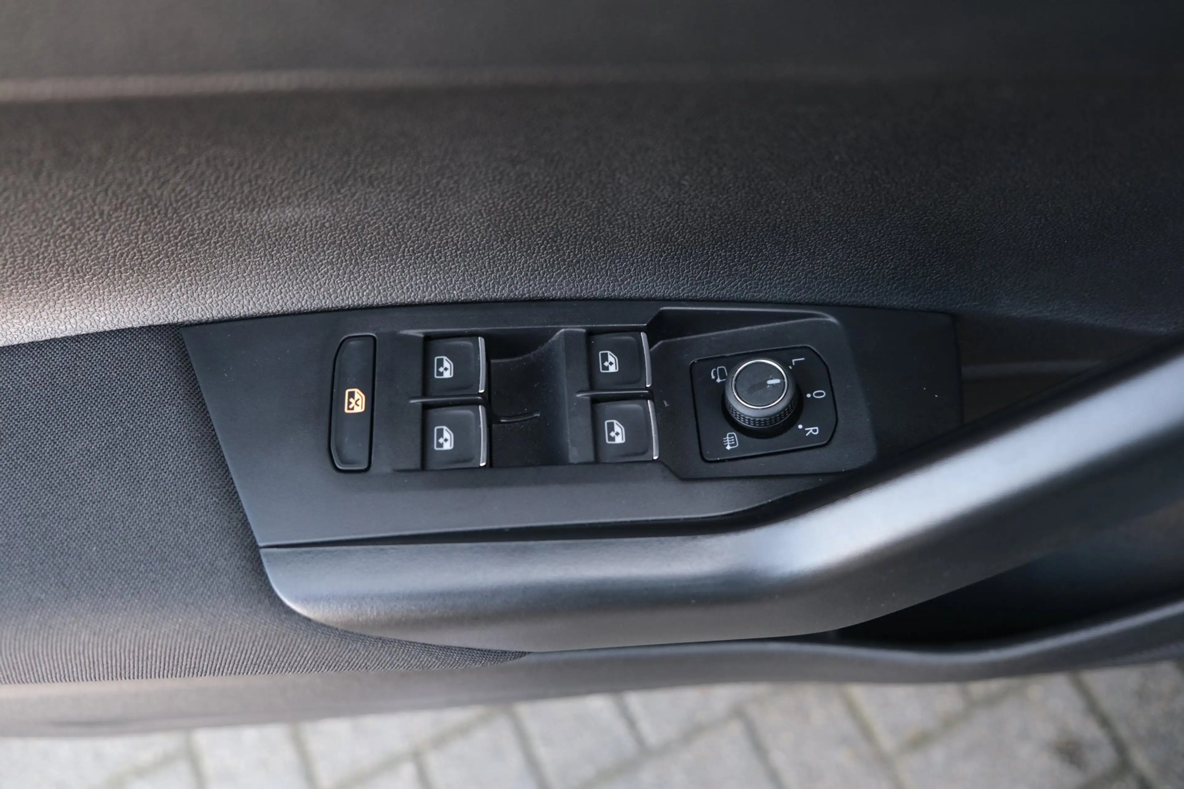 Volkswagen Taigo 1.0 TSI 2x R-Line 110PK DSG Black Style IQ Matrix — photo 13