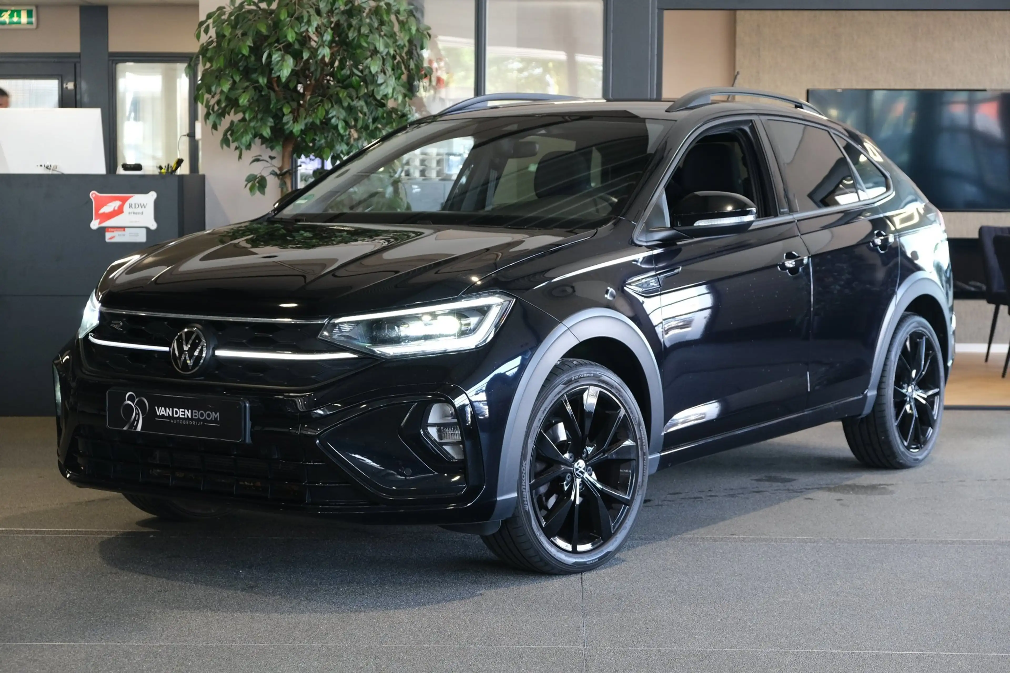 Volkswagen Taigo 1.0 TSI 2x R-Line 110PK DSG Black Style IQ Matrix