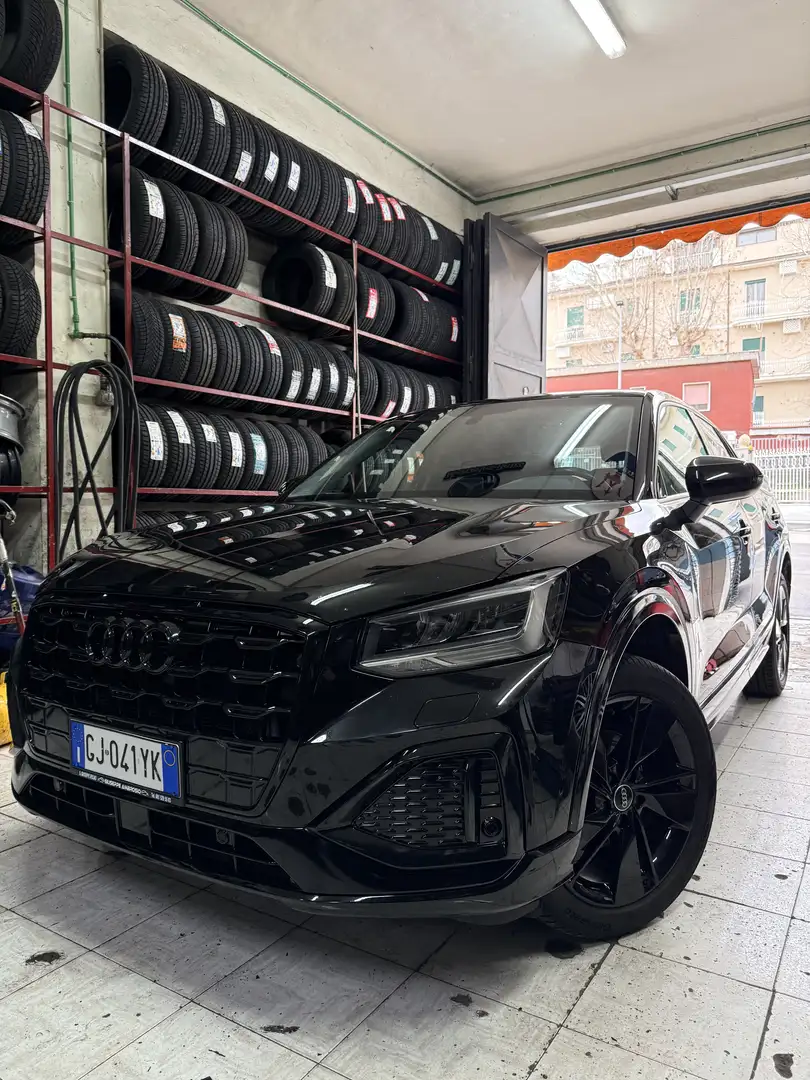 Audi Q2 30 2.0 tdi Identity Black s-tronic Schwarz - 1