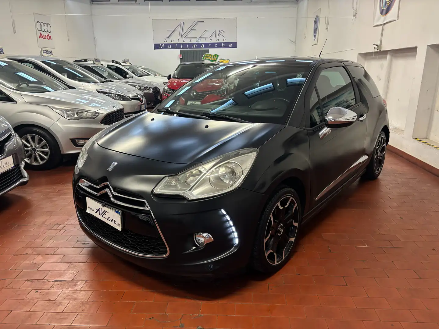 Citroen DS3 1.6 vti Just Black 120cv NAVI+LED+BLETOOTH Noir - 1