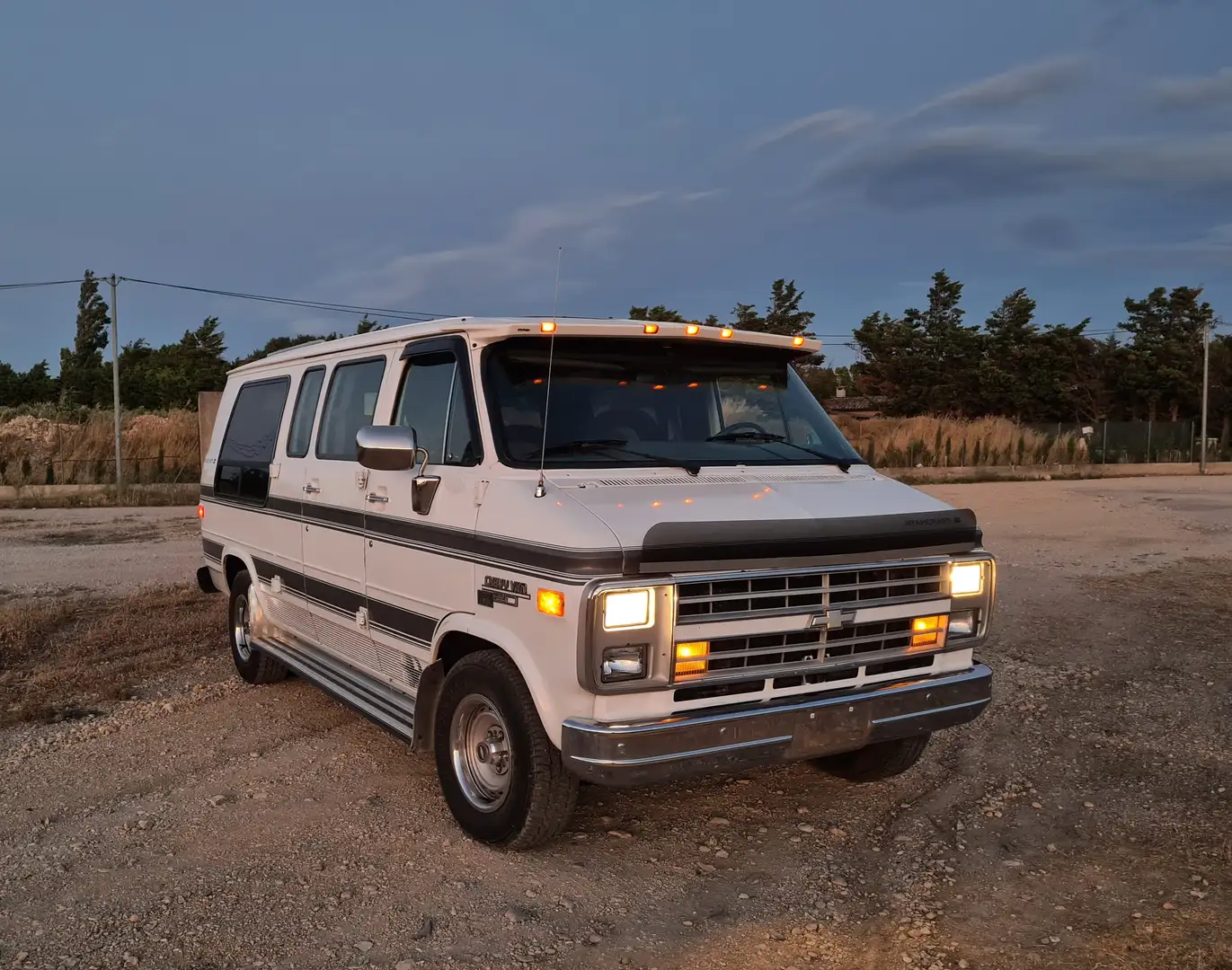 Chevrolet Chevy Van G20 V8 5,0l 305 Ci STARCRAFT - 2