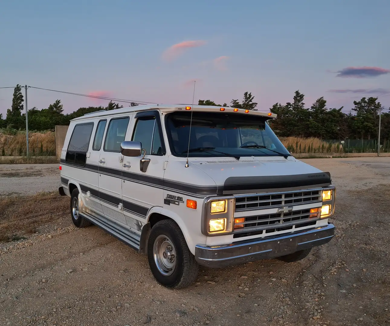 Chevrolet Chevy Van G20 V8 5,0l 305 Ci STARCRAFT - 1