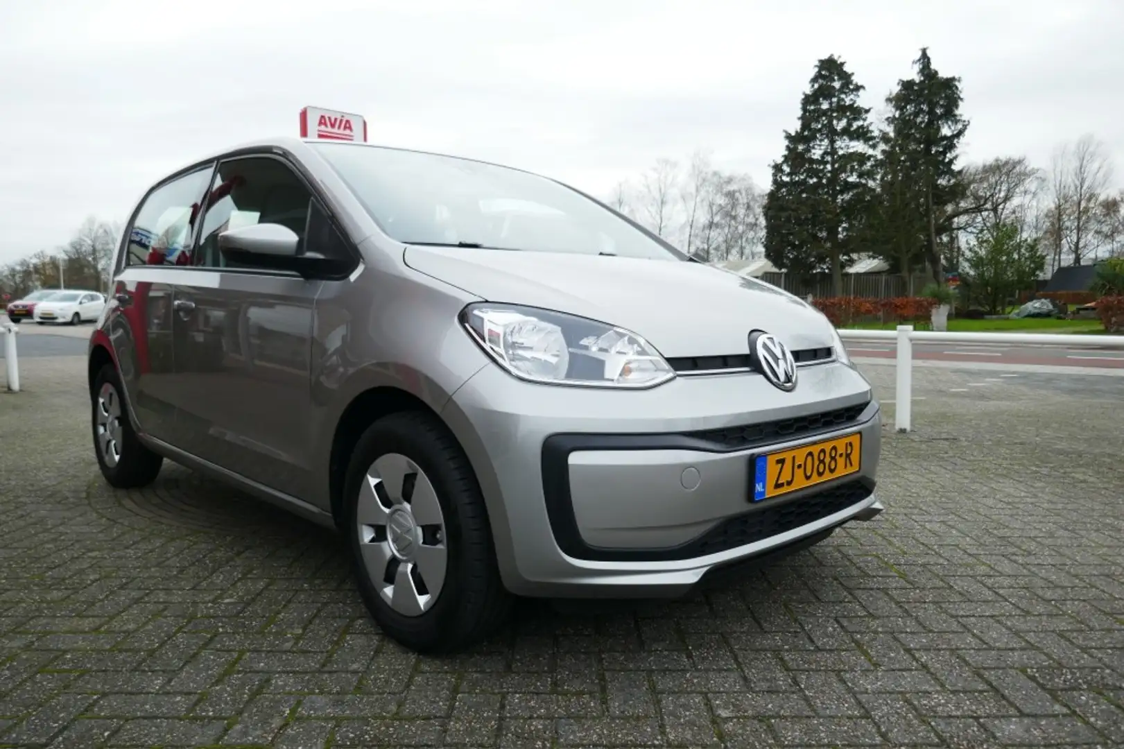Volkswagen up! 1.0 BMT MOVE UP! , AC, Bluetooth, NAP Grijs - 2