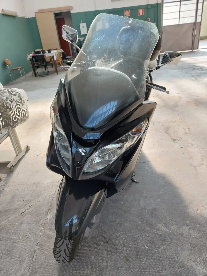 Suzuki Burgman 400 Scooterone Nero - 2