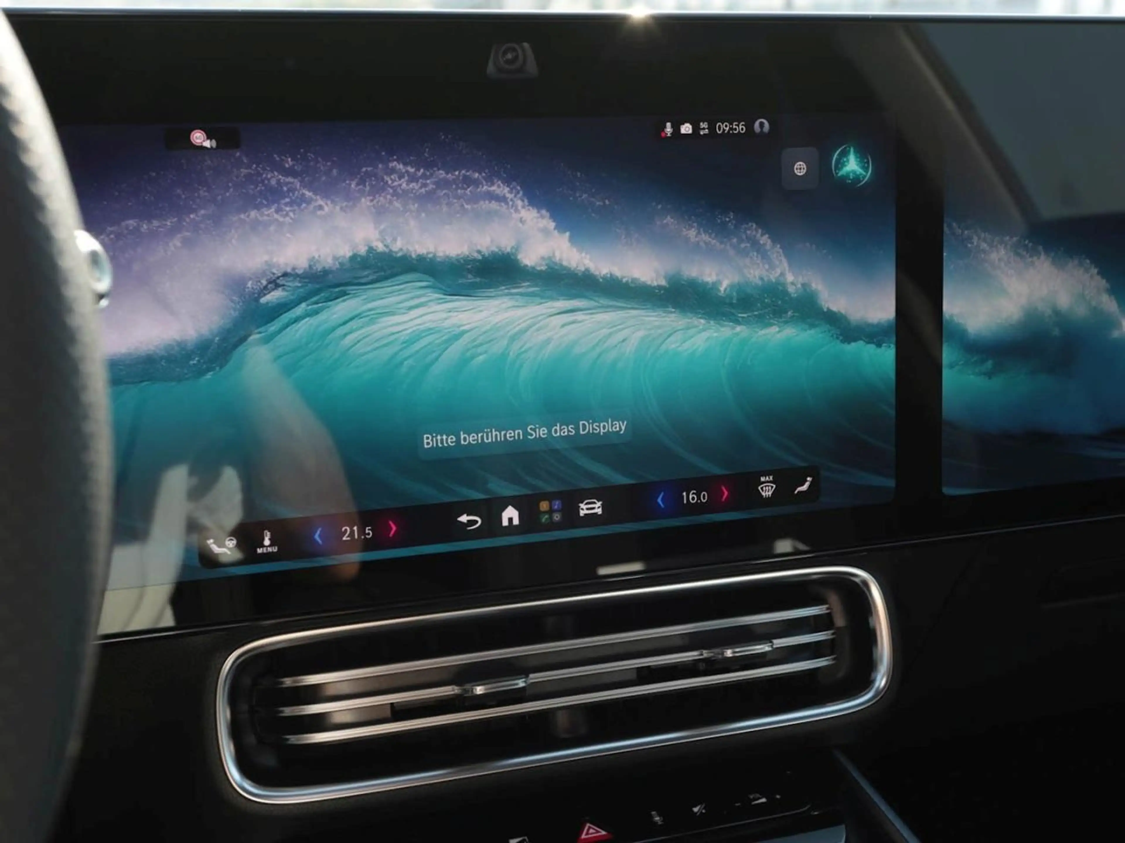 Mercedes-Benz CLA 200 Shooting Brake AMG Panorama Easy-P AHK — photo 13