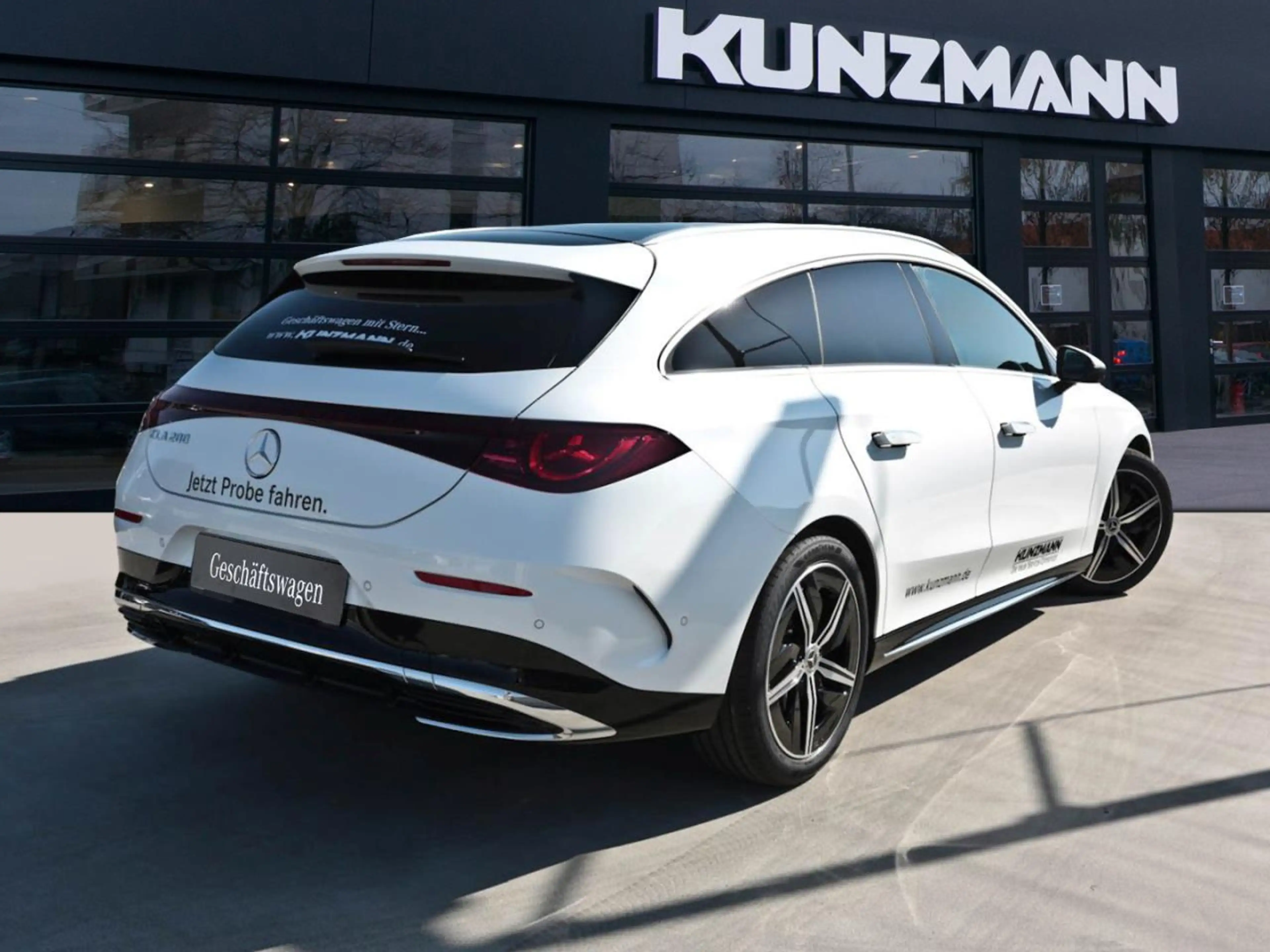 Mercedes-Benz CLA 200 Shooting Brake AMG Panorama Easy-P AHK — photo 3
