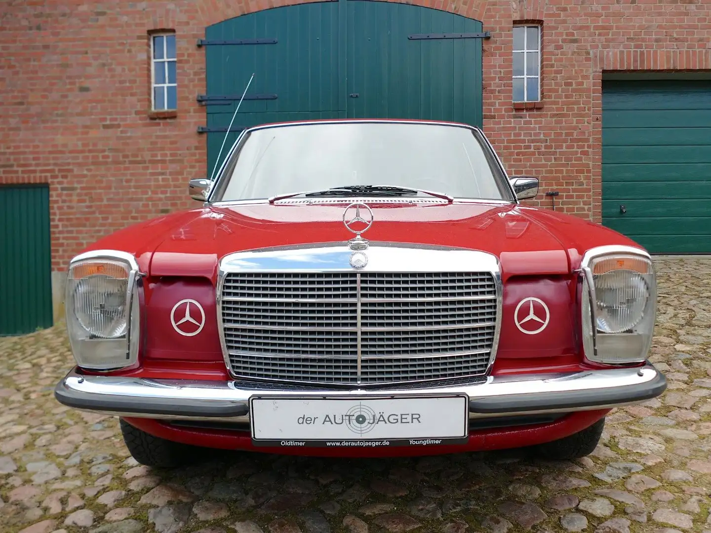 Mercedes-Benz 200 /8 W115 109.835 Km original Rot - 2