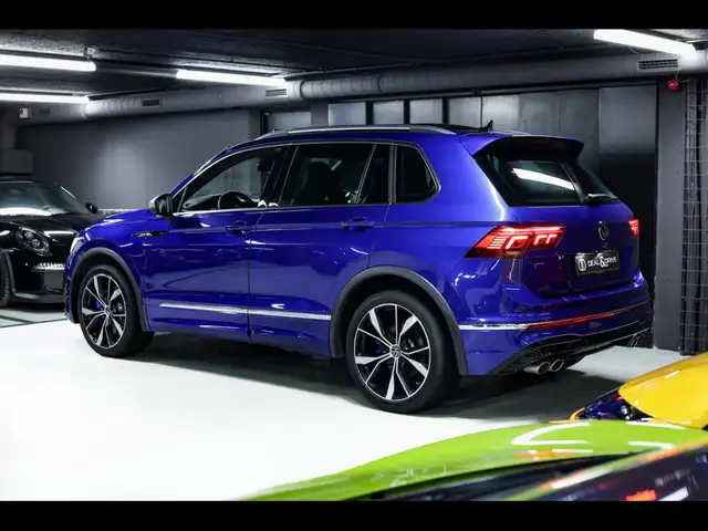 Volkswagen Tiguan view 3