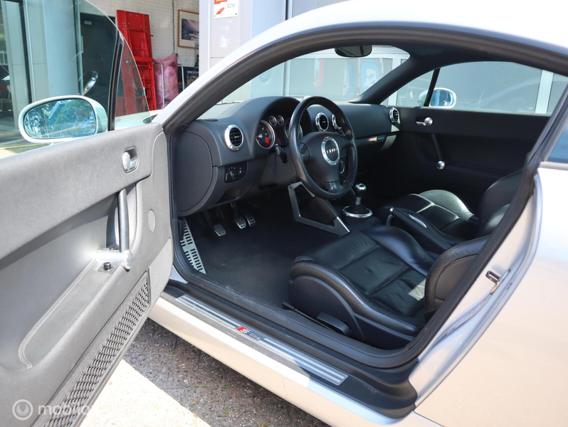 Audi TT 1.8 5V Turbo quattro — photo 15