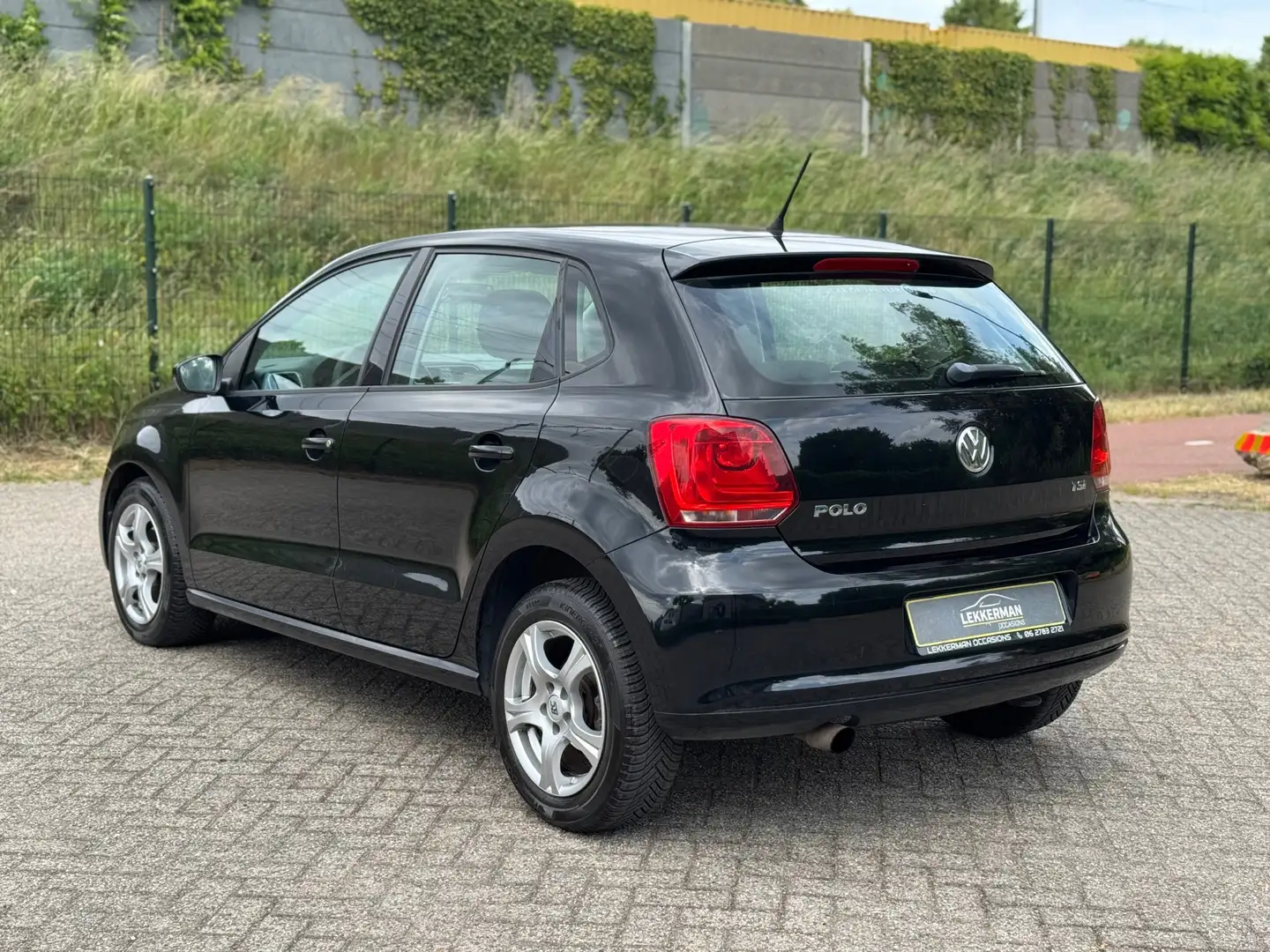 Volkswagen Polo 1.2 TSI Comfortline AUTOMAAT I WEINIG KM I NWE APK Bruin - 2