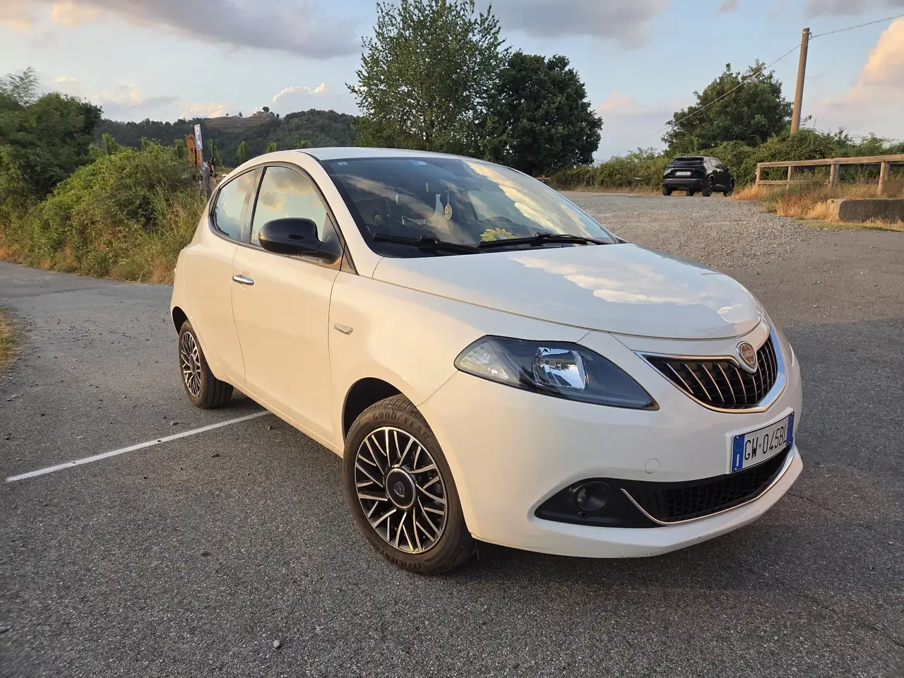 Lancia Ypsilon 2024 — фото 12