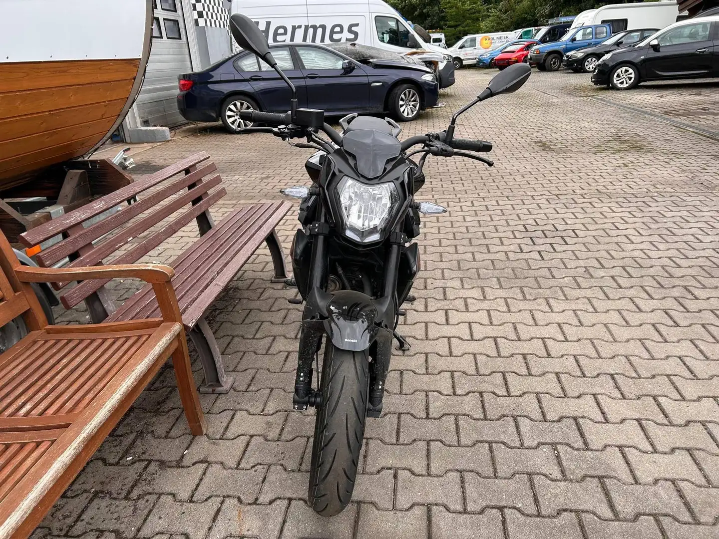 Benelli BN 125 Noir - 2