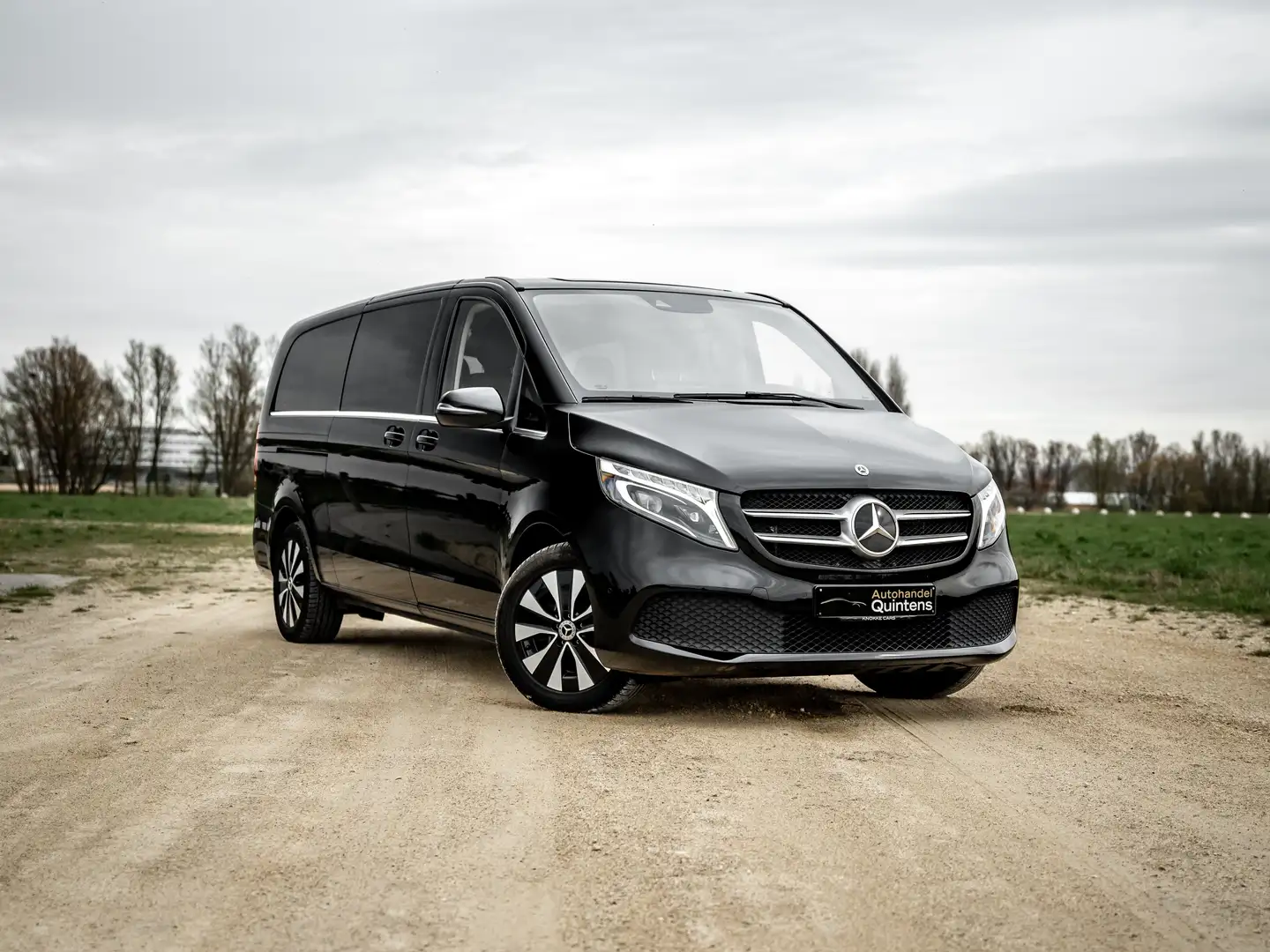 Mercedes-Benz V 250 Leder,Led lichten,Elektr deuren,LWB,ombouw LV kan Noir - 1