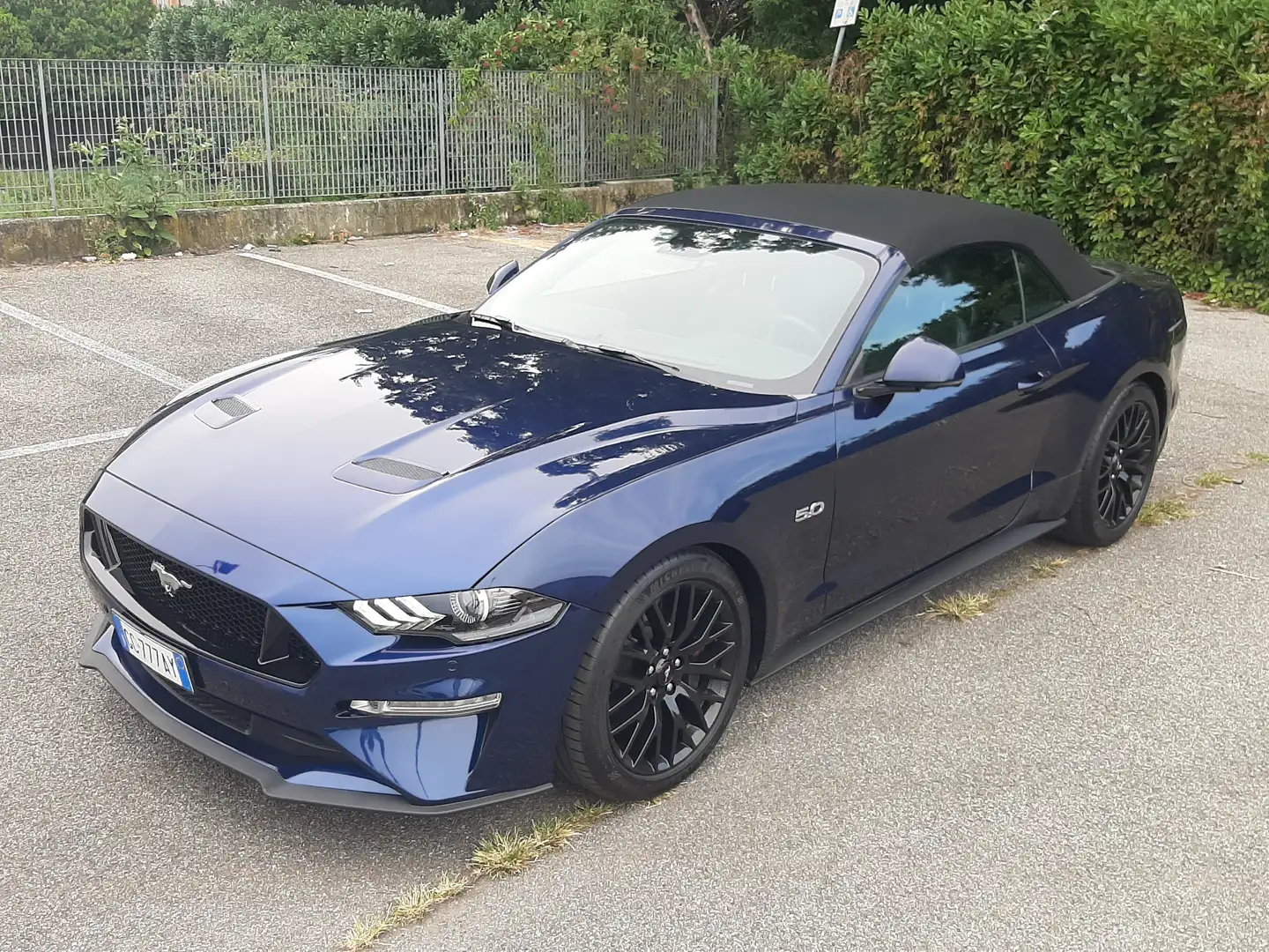 Ford Mustang VI Convertible 5.0 ti-vct V8 GT 450cv auto Blu/Azzurro - 2