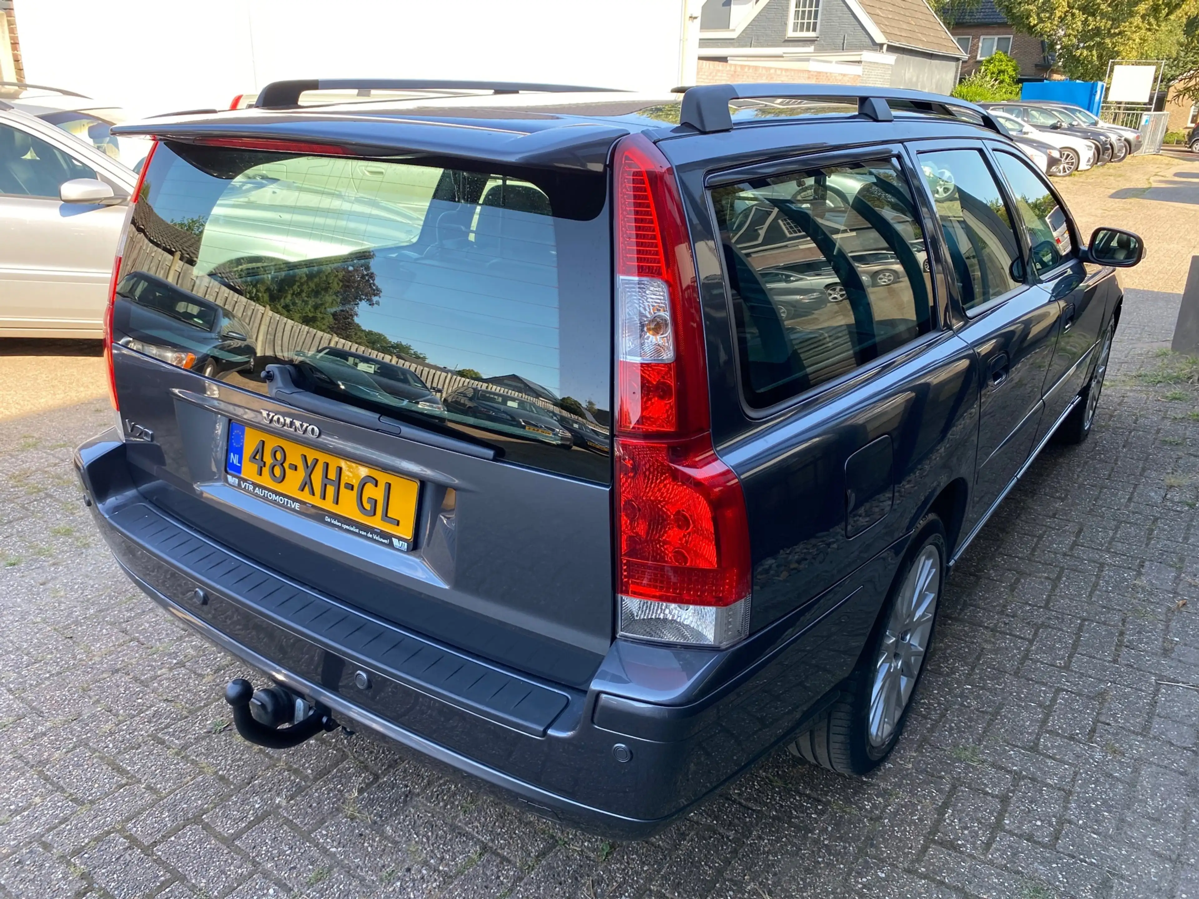 Volvo V70 2.4 Edition Sport LEER / NAVI / SUNROOF — photo 4