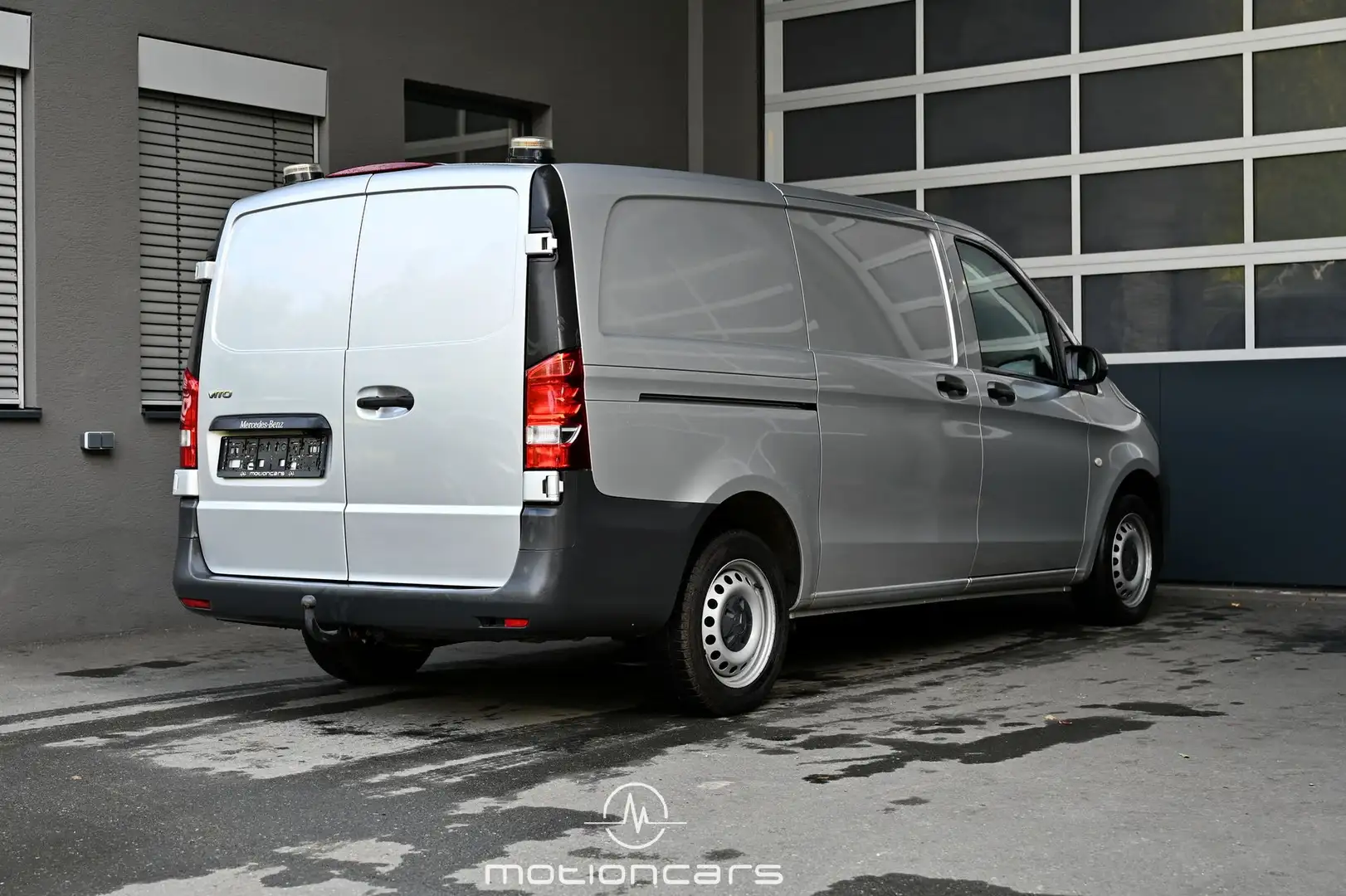 Mercedes-Benz Vito Kasten 114 CDI Base RWD lang Silber - 2