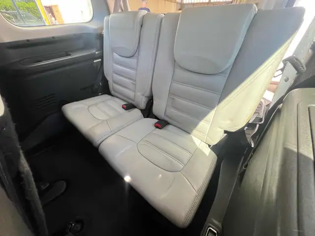 Nissan Pathfinder view 15