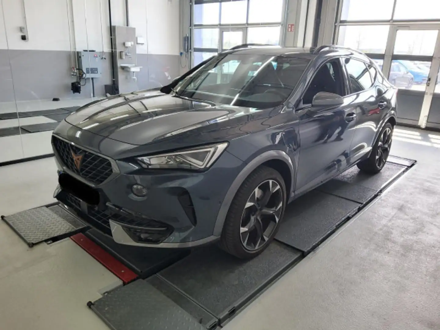 CUPRA Formentor VZ 1.4 e-HYBRID DSG *ACC*AHK*PANO*19'' Grau - 2