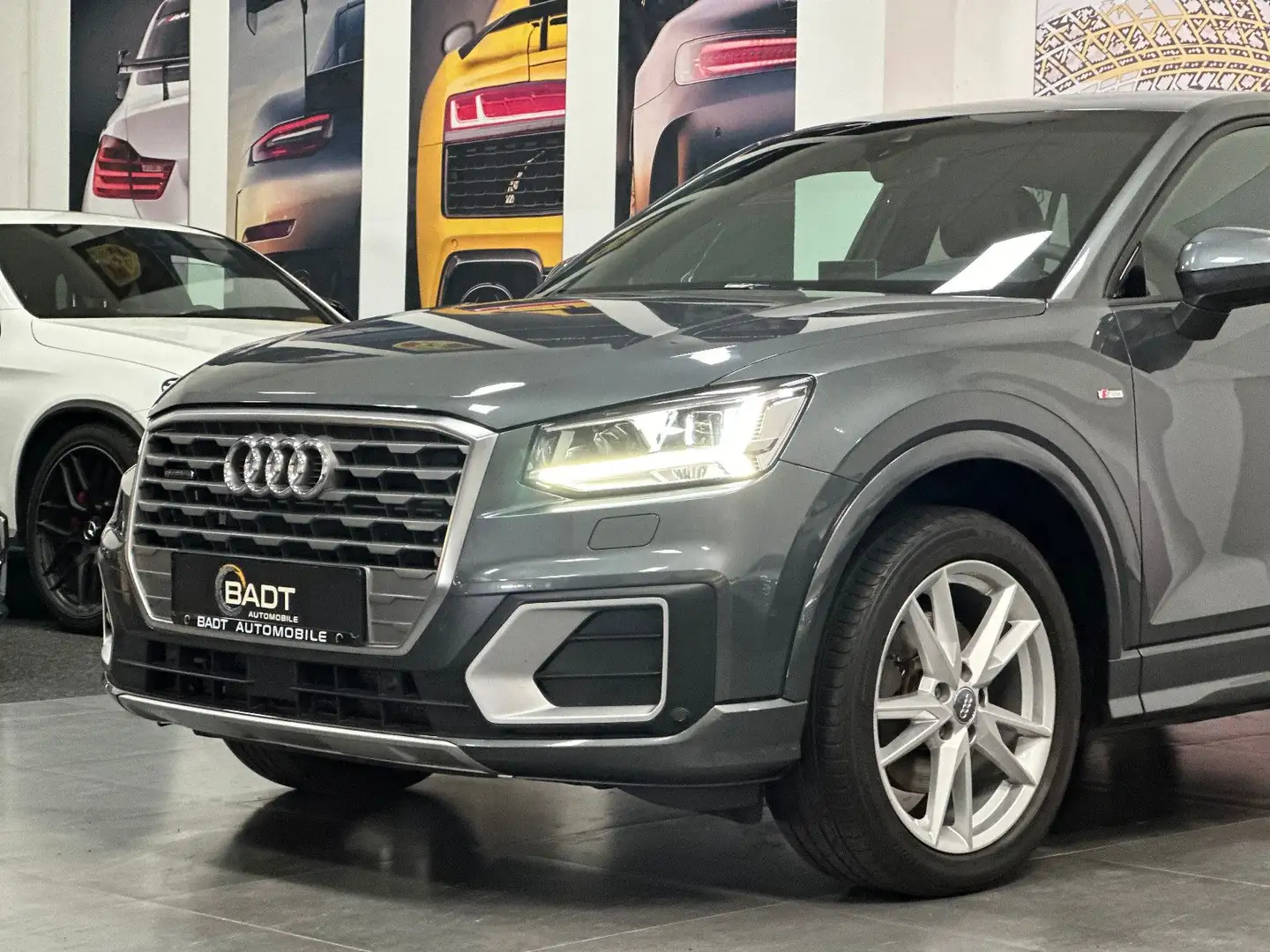 Audi Q2 quattro sport S-Line ACC TOTWINKEL KEYLESS Grijs - 2