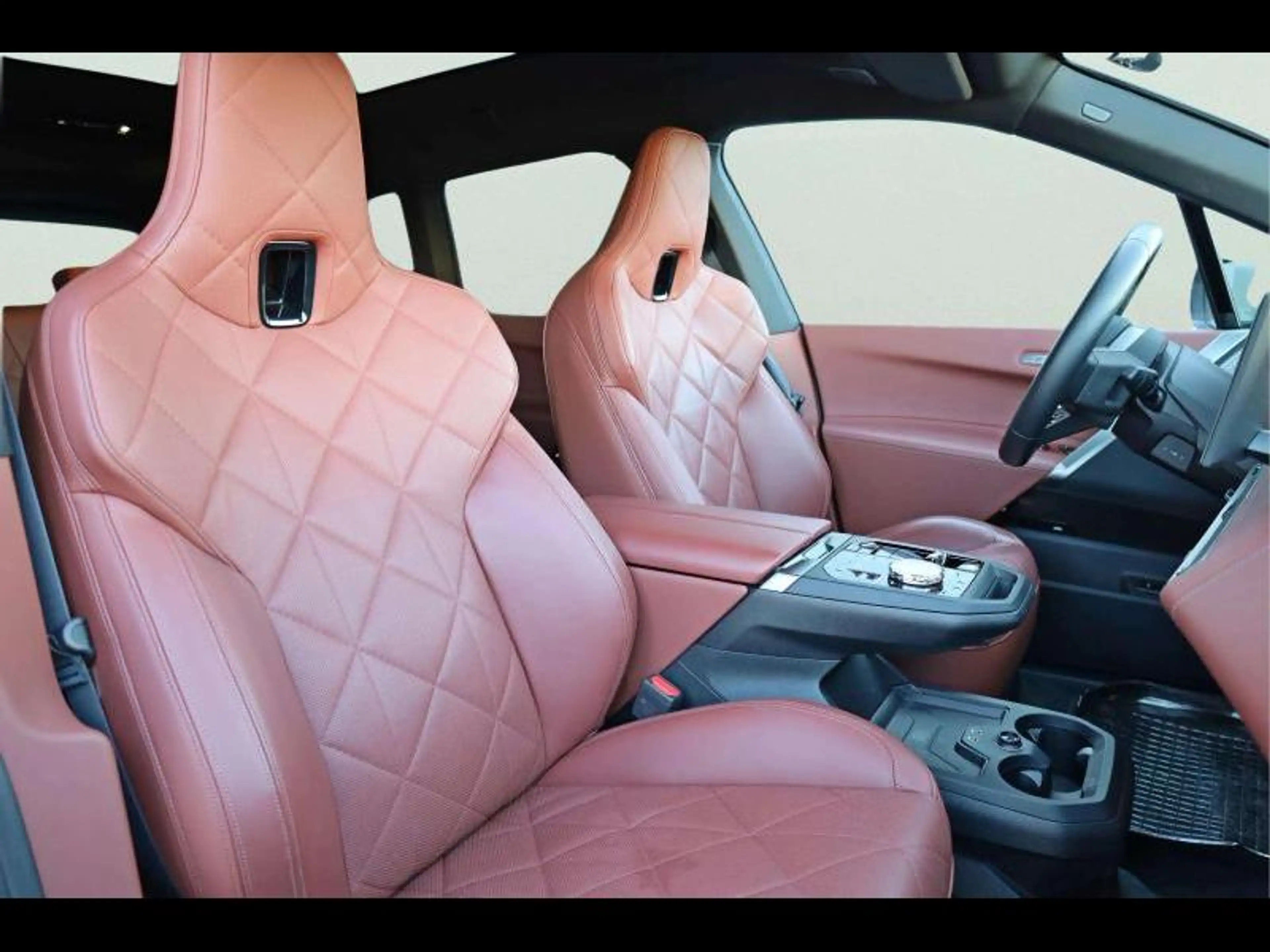 BMW iX xDrive60 - Pack M Sport iX xDrive 60 — photo 11