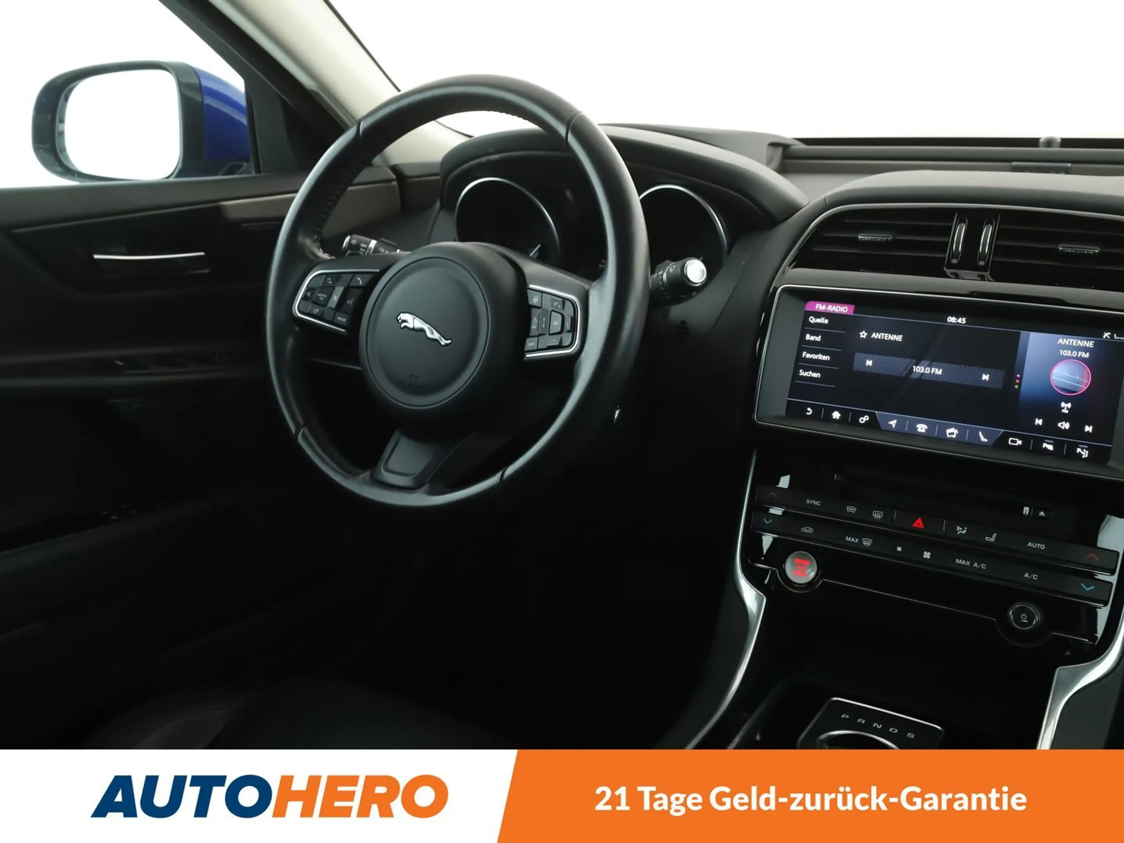 Jaguar XE 20d Portfolio AWD Aut*NAVI*XENON*ACC*CAM*PDC*SHZ* — photo 13