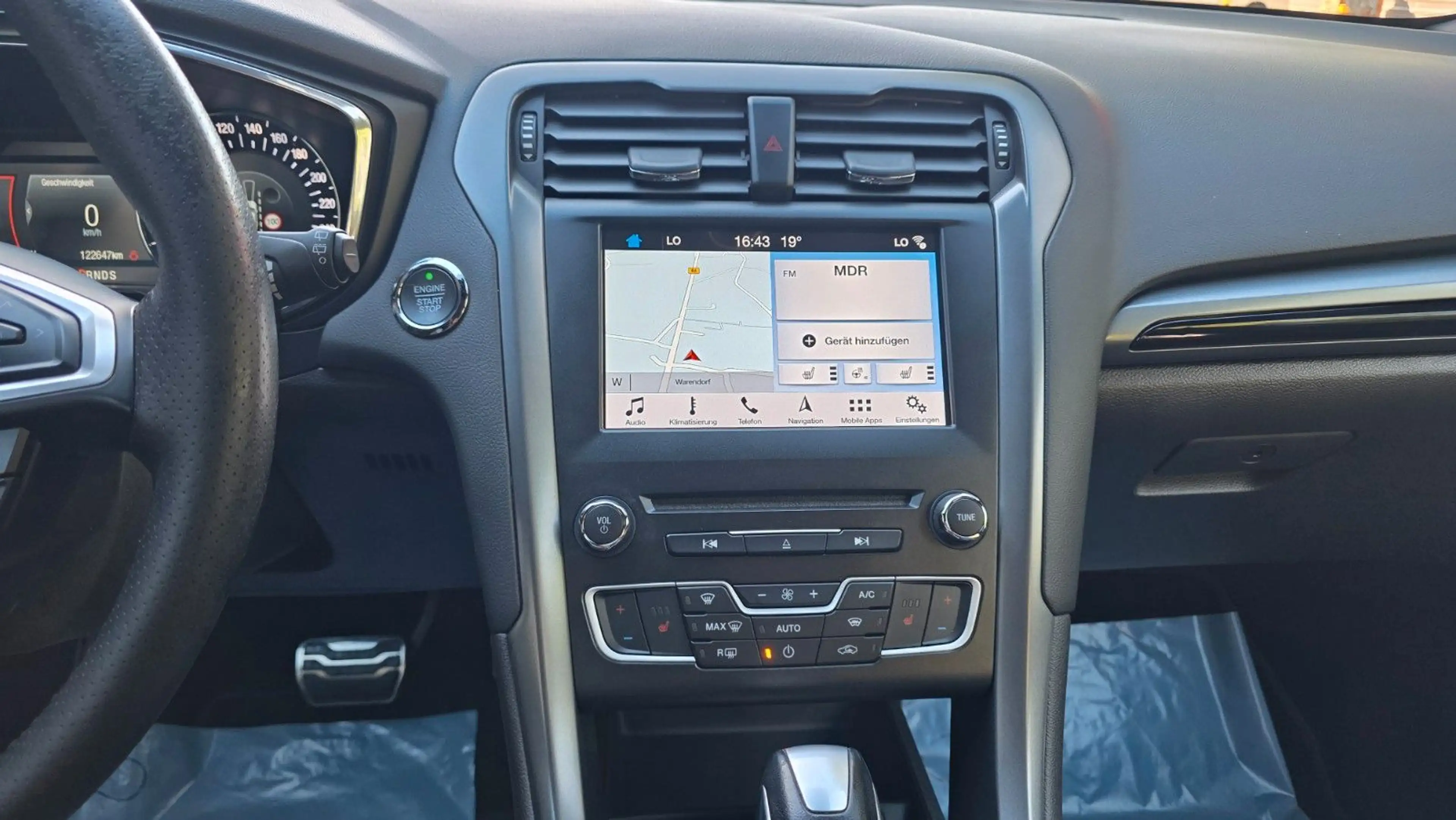 Ford Mondeo Turnier 2.0 EcoBoost ST-Line — photo 15